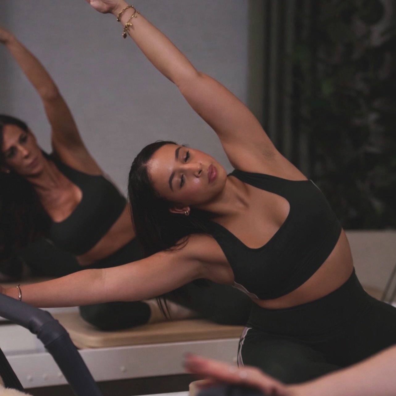 Still time to catch Nathalye tonight on the Reformer 🔥She&rsquo;s known for her incredible flows, seamless transitions, and an overall vibe that makes every class unforgettable. If you haven&rsquo;t taken her class yet, this is your sign.
✨ Tonight 