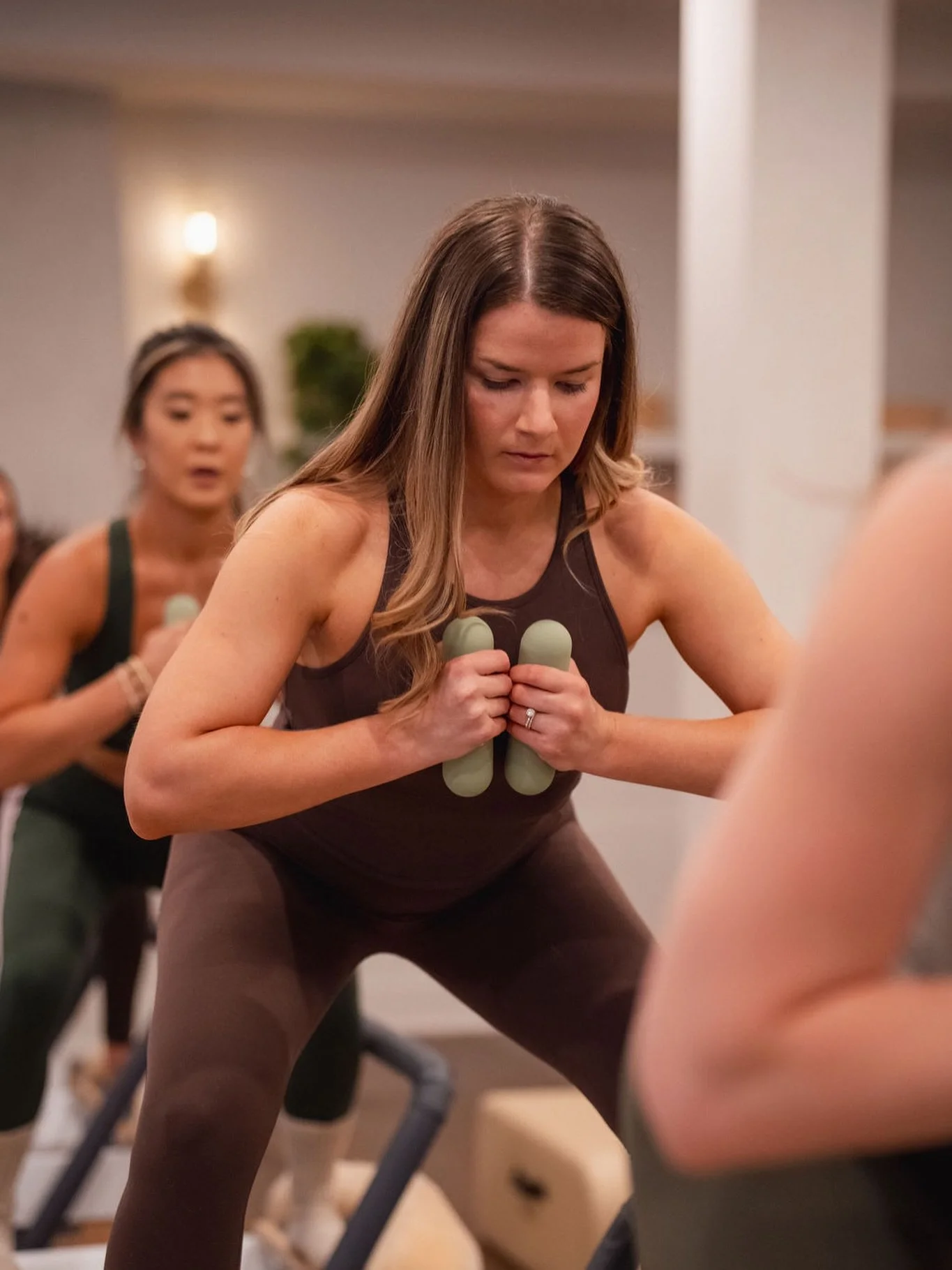 Upbeat, energetic, and exactly the kind of energy you want to end the weekend with. Abby brings the burn, the beats, and the feel-good vibes that send you into the week stronger. A Sunday reset, the GTHR way💋
