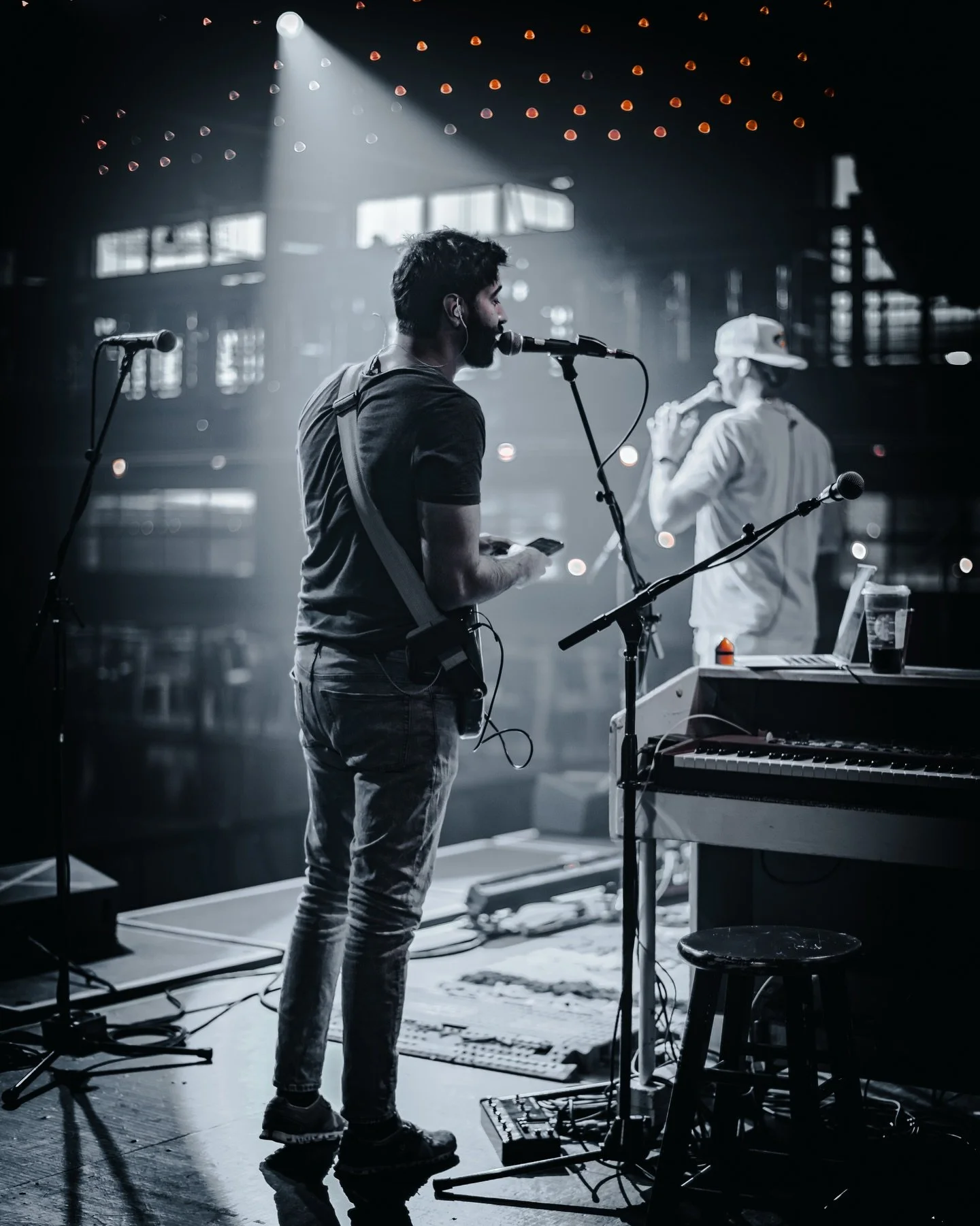 Mic check.. 1 2 3 🤙🏻

📸 @itsmenikkyc