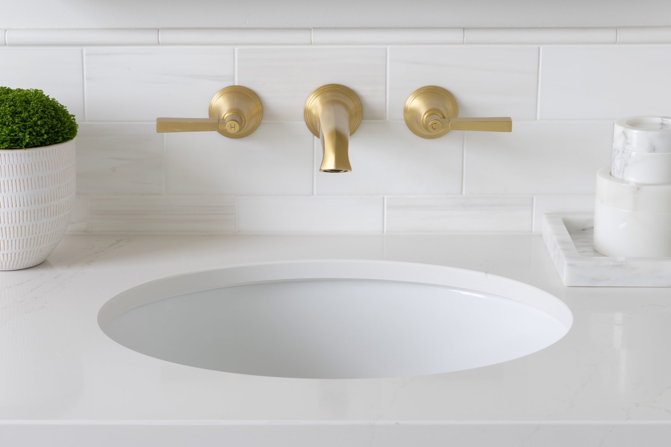 Photography by Paul Craig @PaullMCraig; Tile and Fixtures by West One Bathrooms @WestOneBathrooms; Cabinetry by Herringbone House @HerringboneHouse