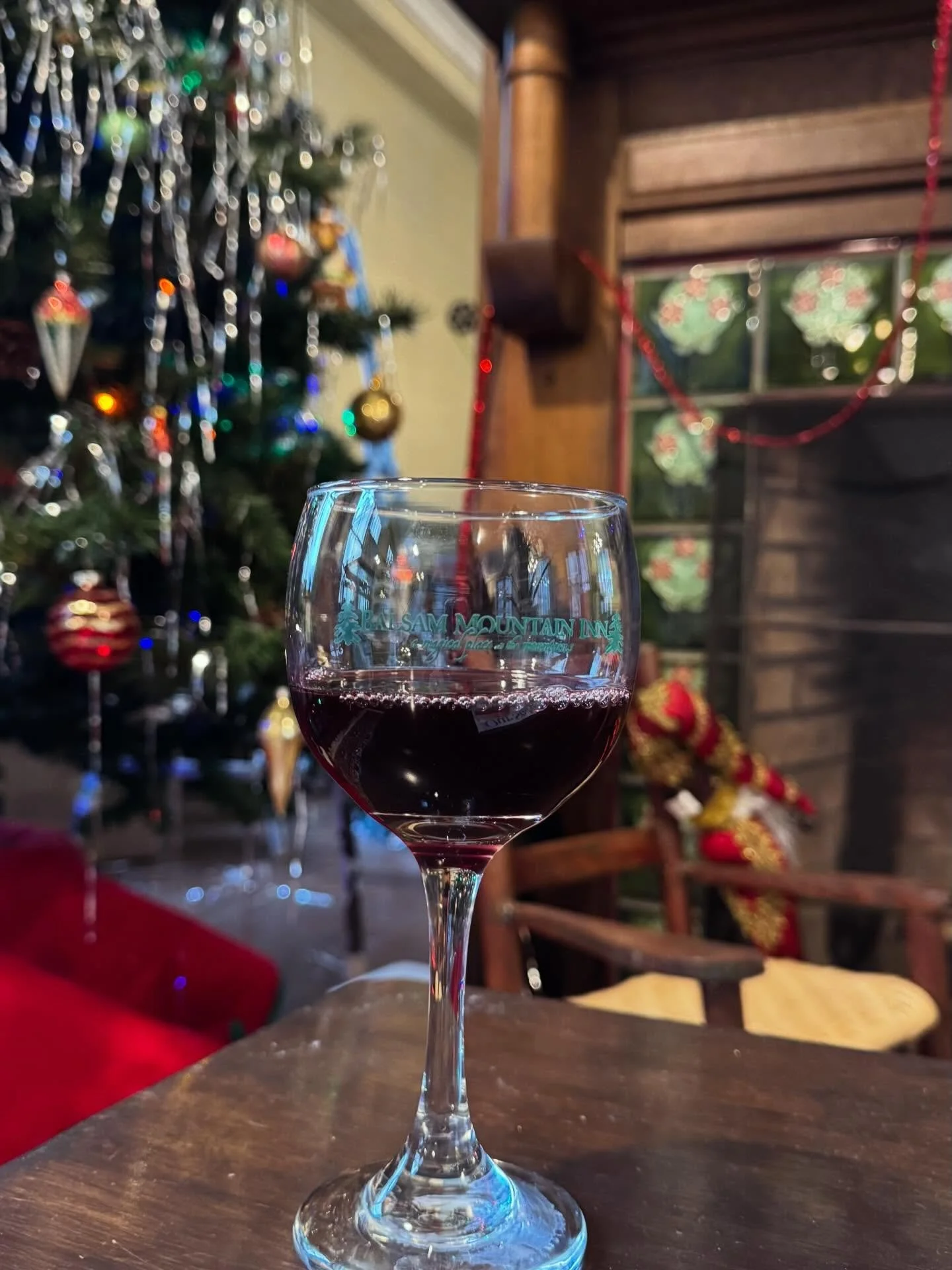 Join us for our Christmas wine tasting tonight! Sit by the fire, sample wines, and watch the Christmas lights. Tonight 6-8! Purchase your tickets here https://www.simpletix.com/e/christmas-wine-tasting-tickets-248555
