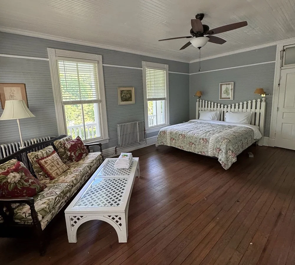 Heritage Parlor Room Balsam Mountain Inn