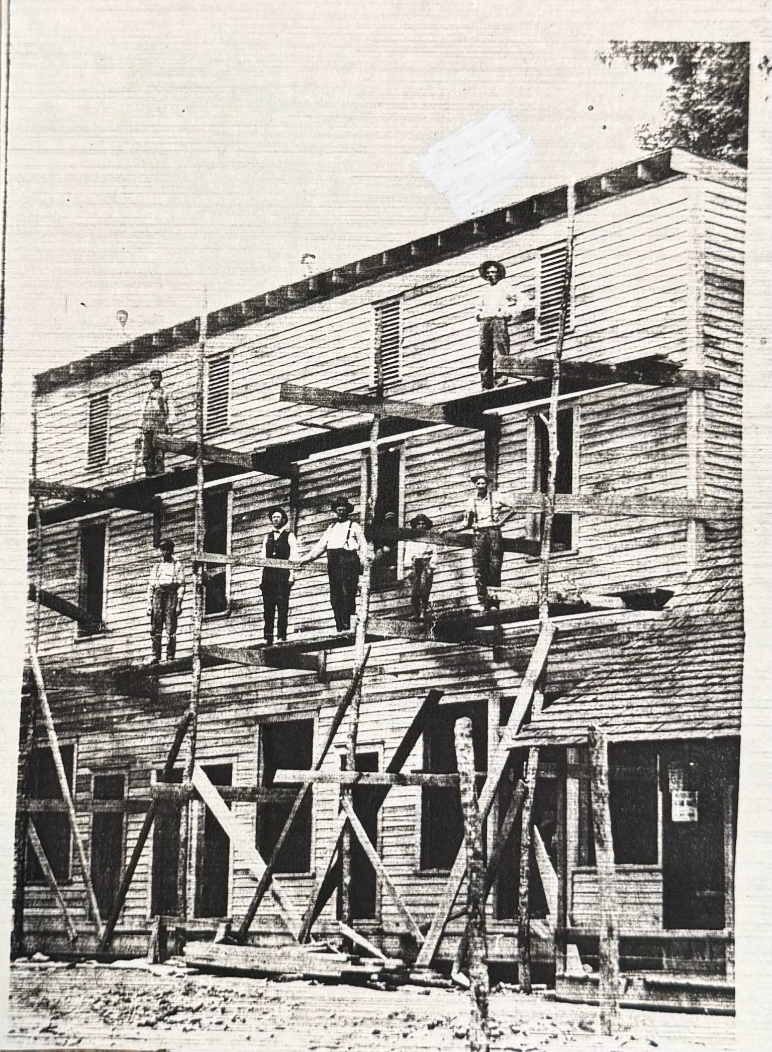 building the inn.jpeg