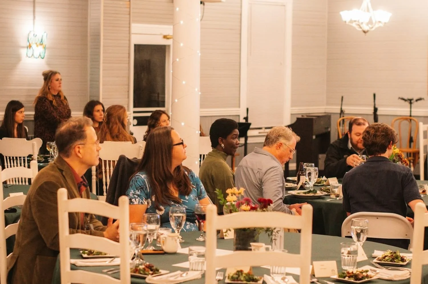 dining room corporate din.JPG