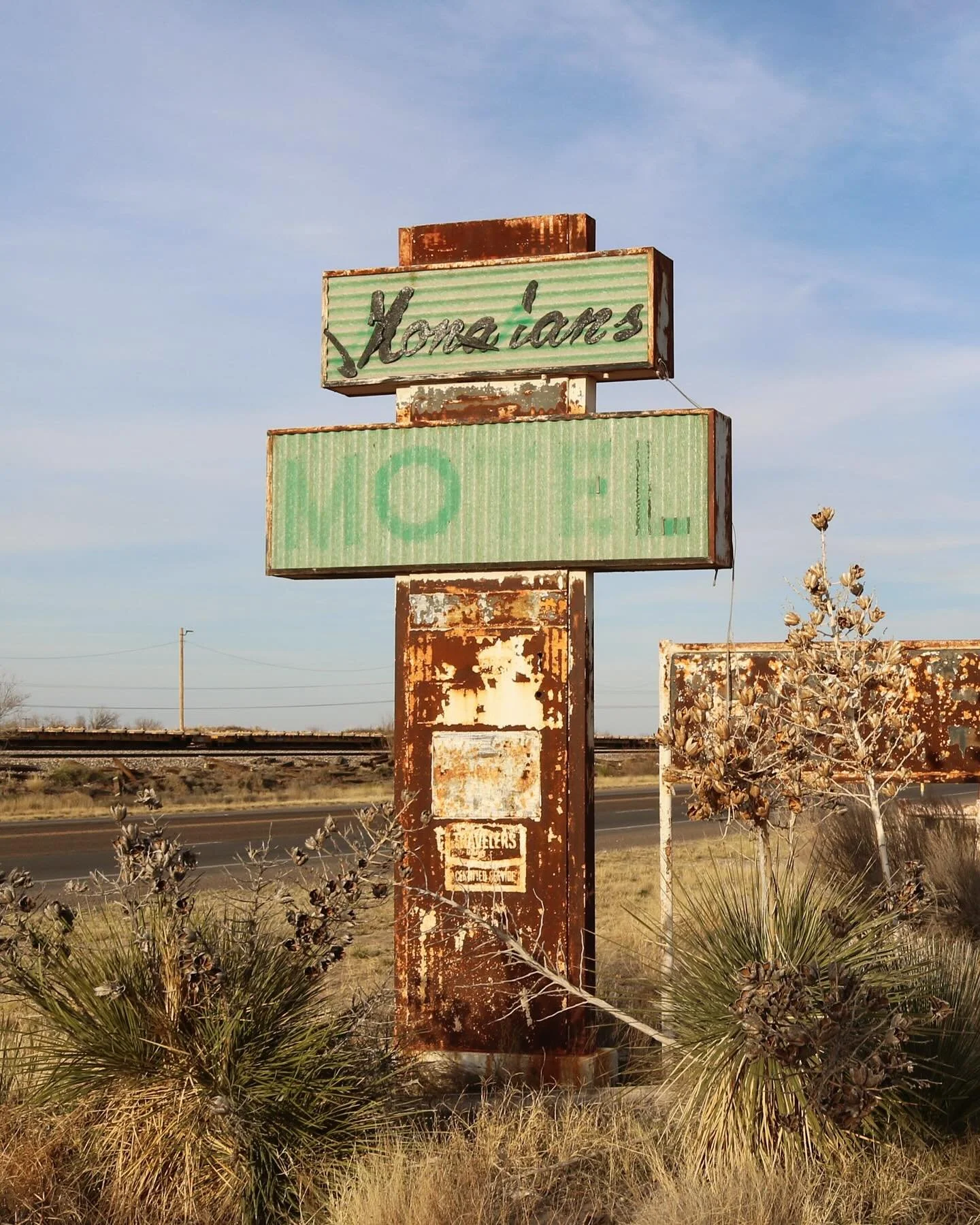 I&rsquo;ve driven by this old sign near my hometown so many times and I finally stopped to take a photo of it! 🌵Road trips through the desert are so calming for my brain and our small towns are full of cool old signage that I love nerding out over.

