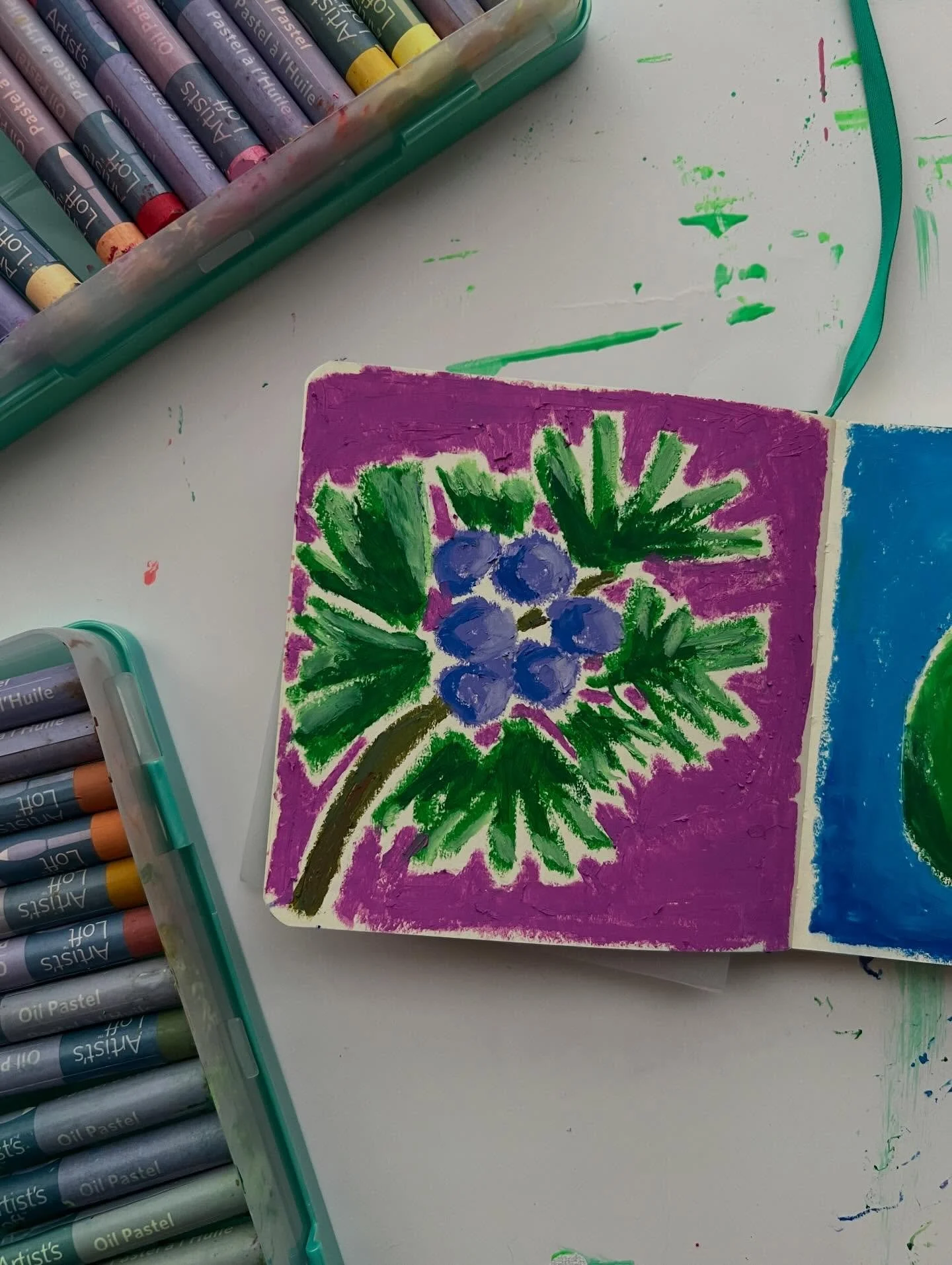 A juniper branch for my Junie girl. 🐕&zwj;🦺🐾

#juniper #artpractice #artistlife #oilpastel #natureinspired