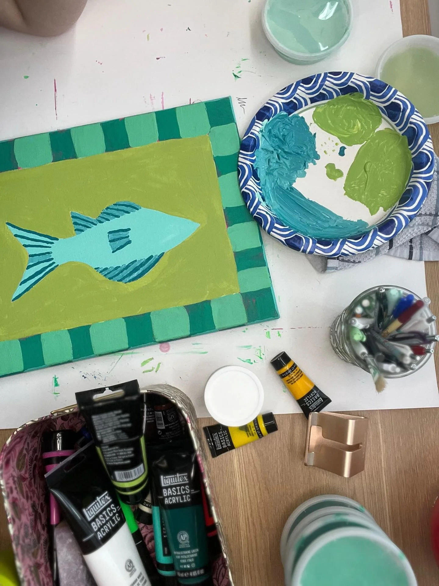 🥟 January Dump 🥟

1. Spent most of December &amp; January painting!
2. Some Scrabble and fav holiday foods to start off NYD.
3. Decided to cut my own bangs! 💇🏻&zwj;♀️
4. 🐾💖
5. The best photoshoot helper ❤️
6. I always love how these dried yucca