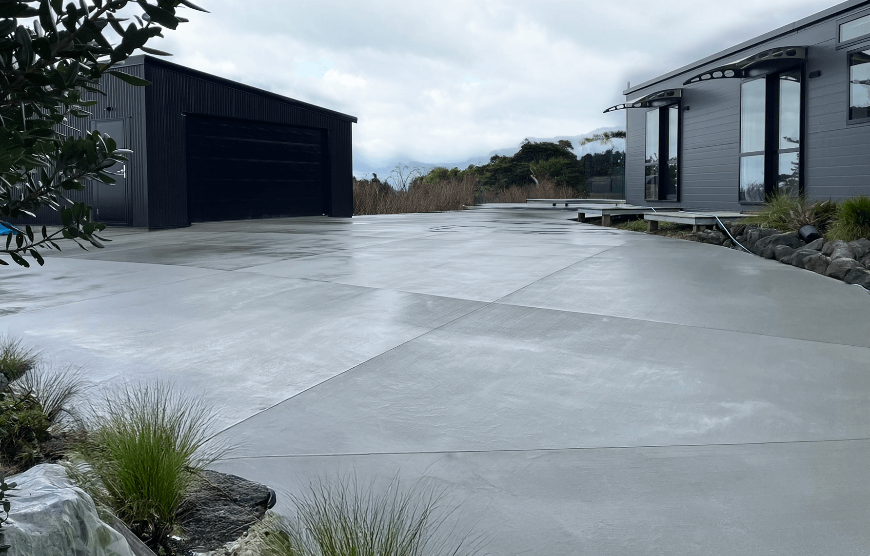 residential concrete driveway