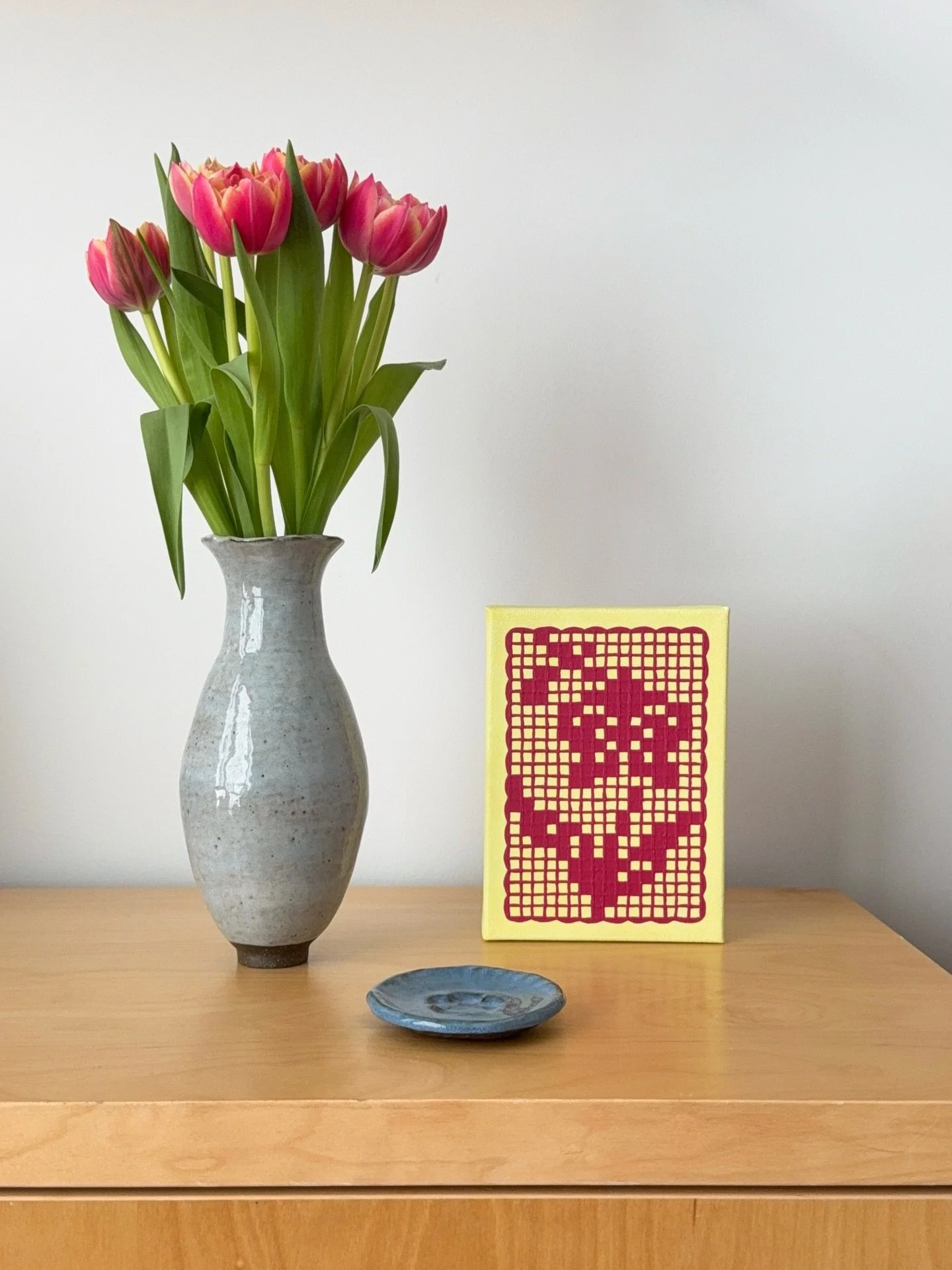 Pieces I&rsquo;ve been hoarding the last couple months and a new painting 🥹 all available now <3 #ceramics #filetcrochet #wallart #trinketdish