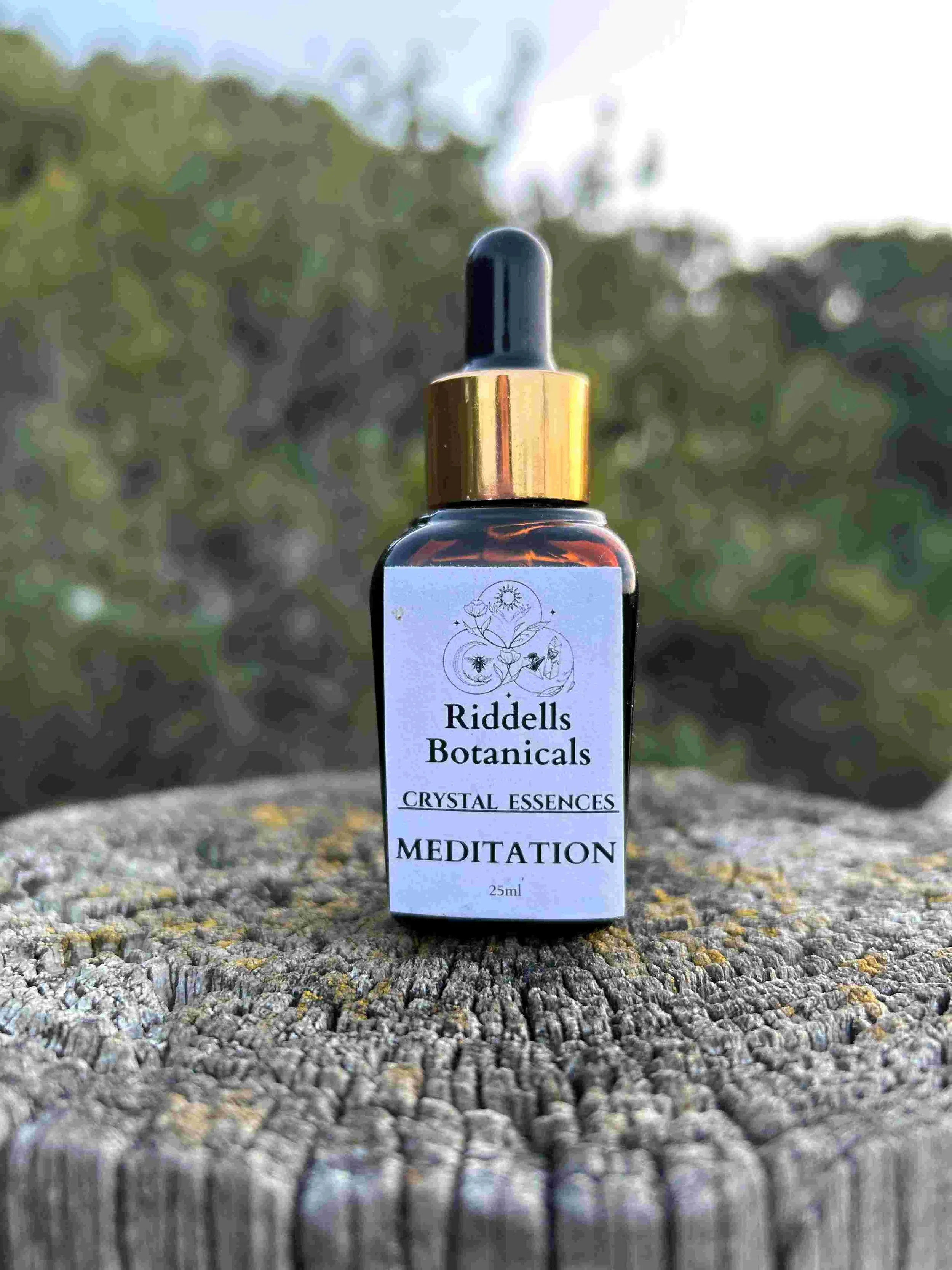 MEDITATION  Crystal essence