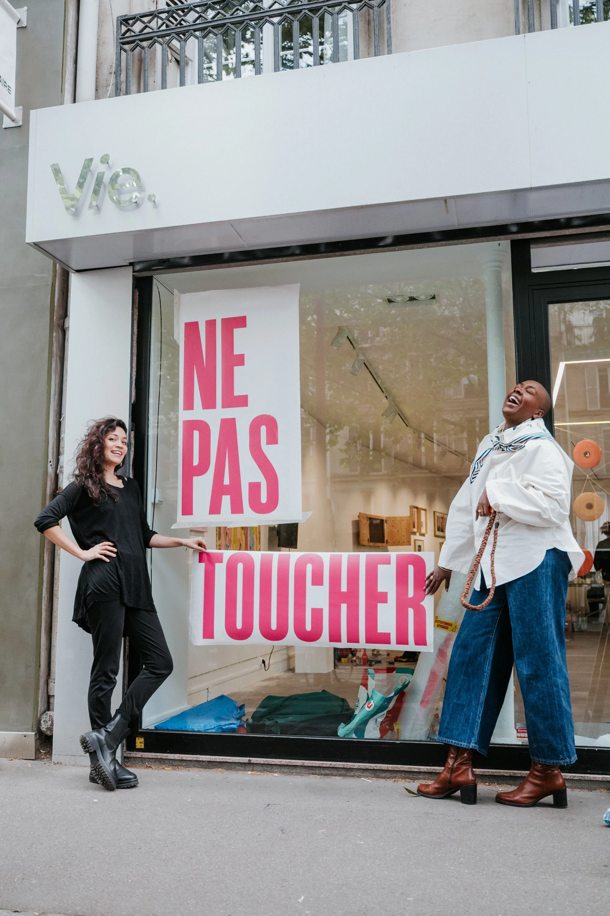 Ne Pas Toucher Installation 23.jpg