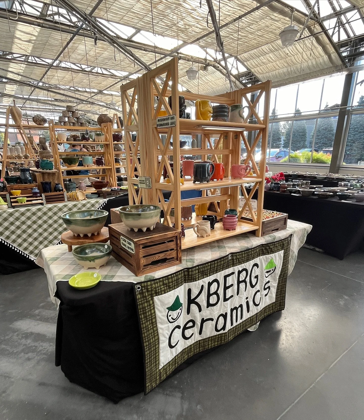 @clayscapes_pottery market!!! my last one of the fall season, today and tomorrow! ✨ come say hi!