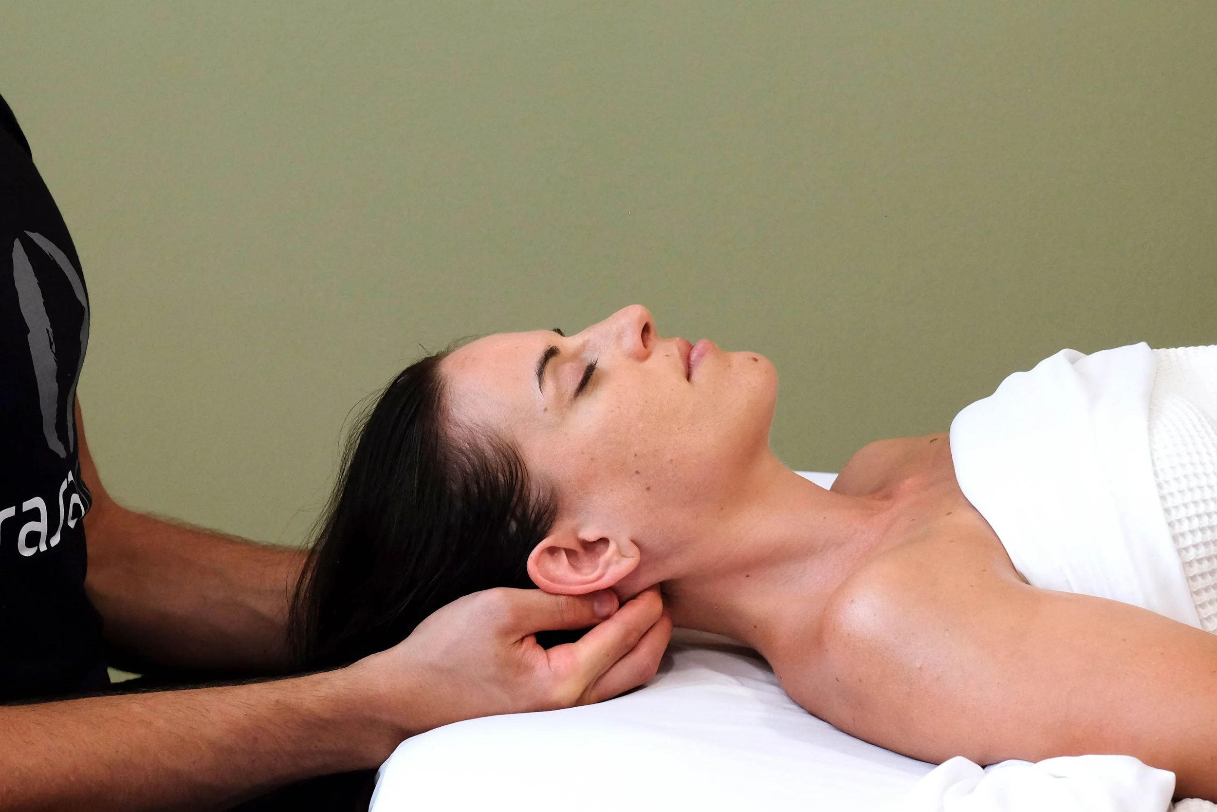 9.15.26 - Massage Techniques for the Neck with Dex White, LMT