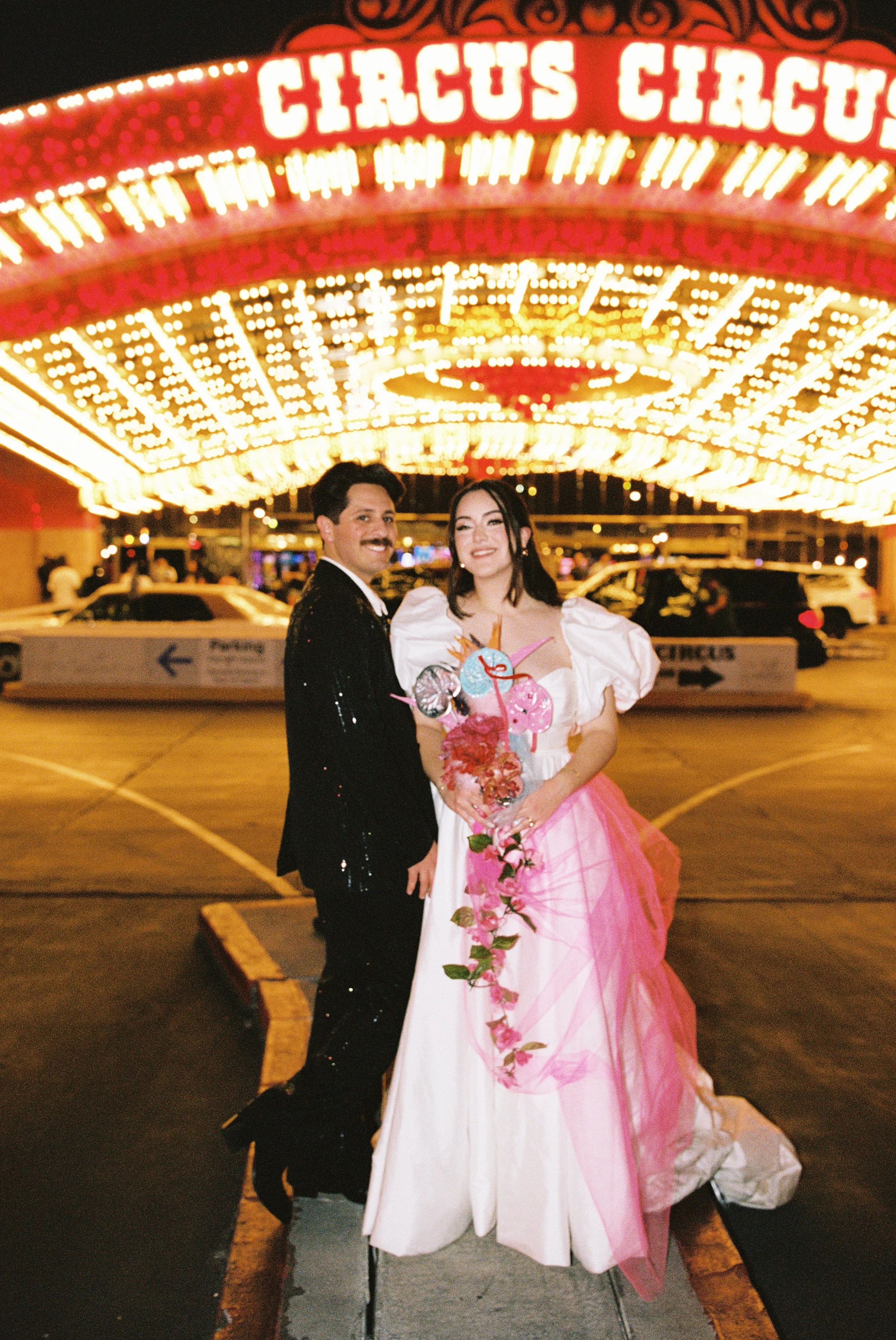 kitsch las vegas wedding