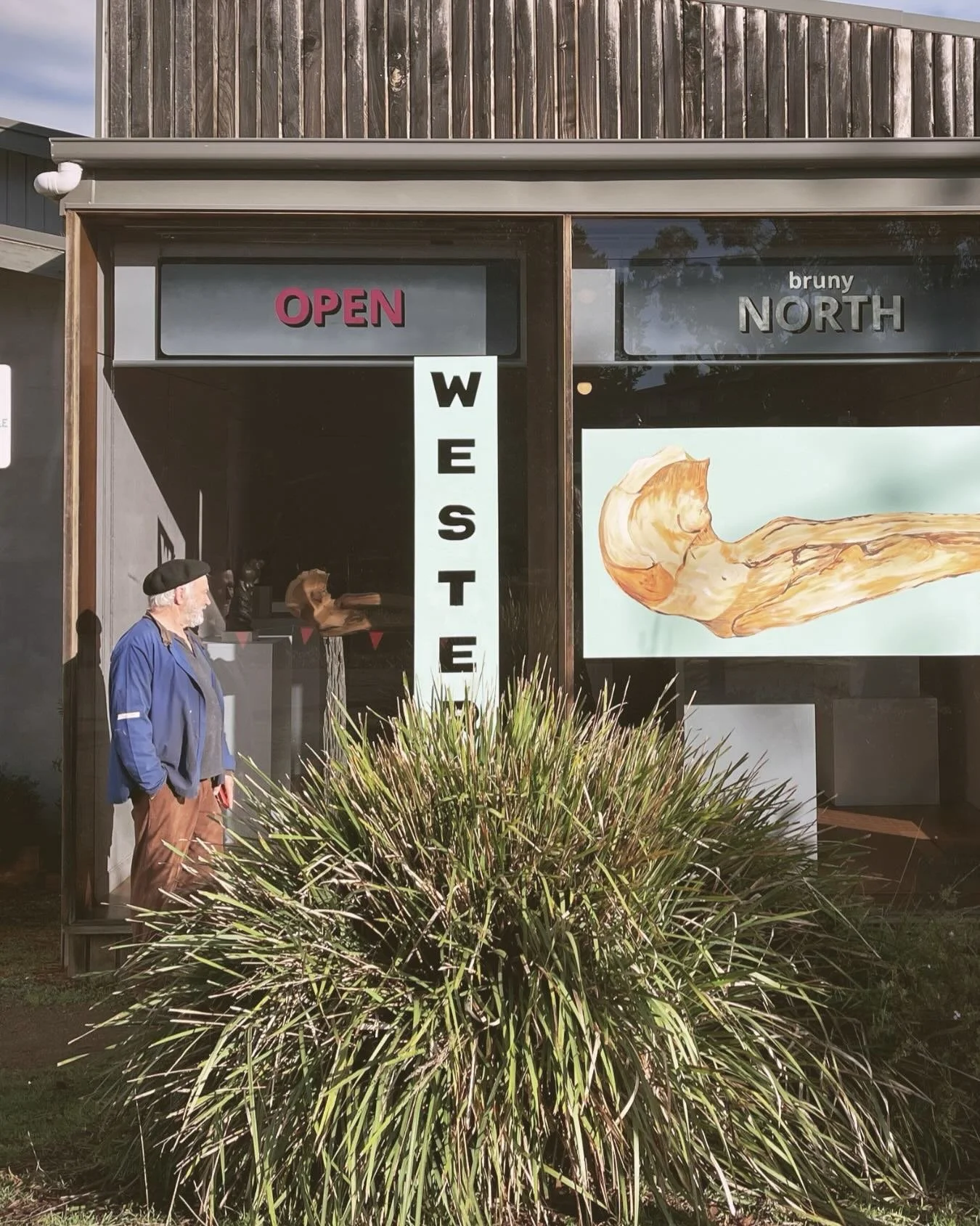 This is where the locals hang on North Bruny &mdash; and this weekend, they&rsquo;ve stacked it.

Our friends at Bruny Island Wild and bruny NORTH have the long weekend covered with wood-fired pizza by @provingpizza, Ray&rsquo;s fresh fish and chips 