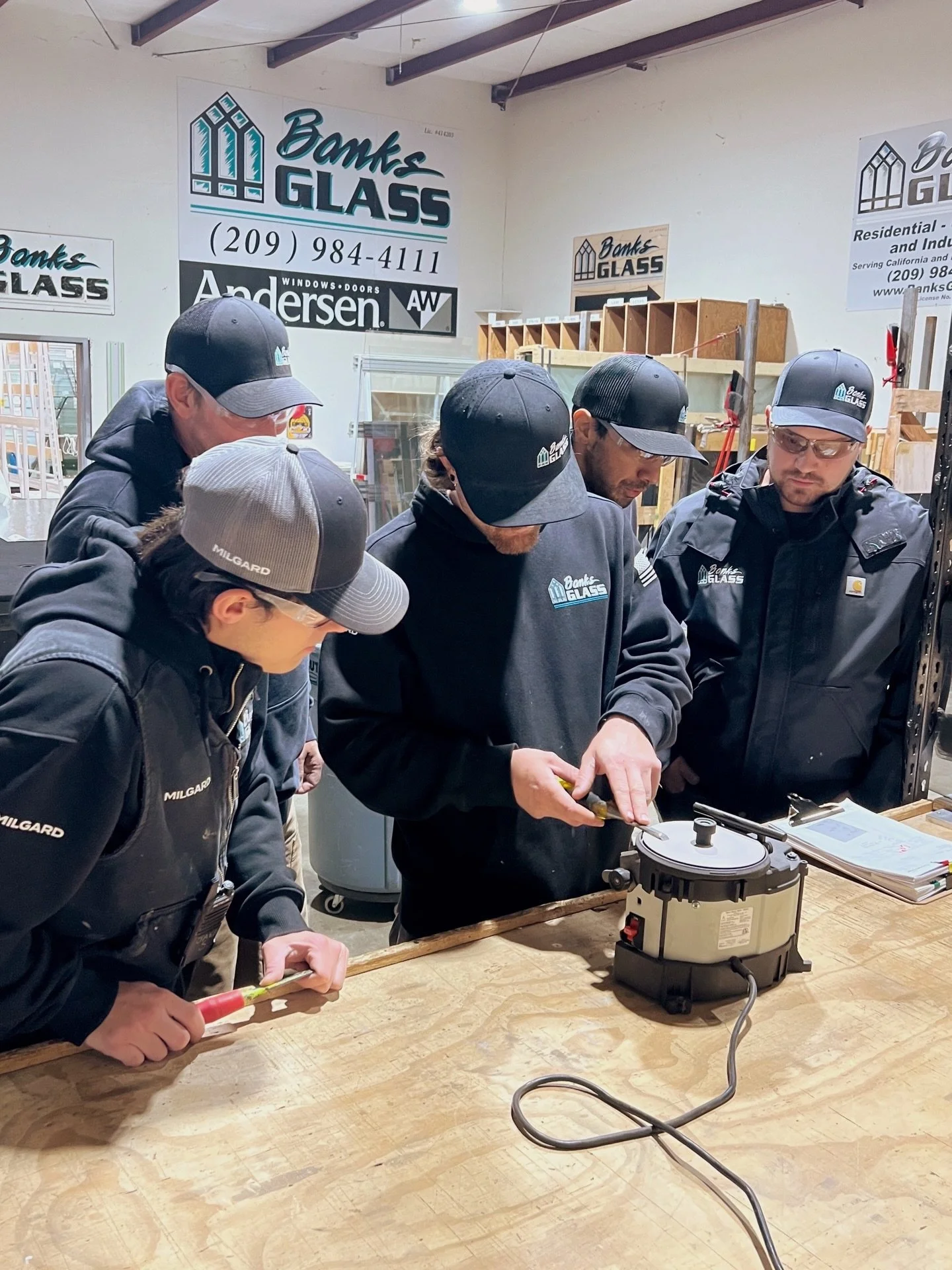 Learning how to properly sharpen chisels. 🔹😎👍🏽

#BanksGlass