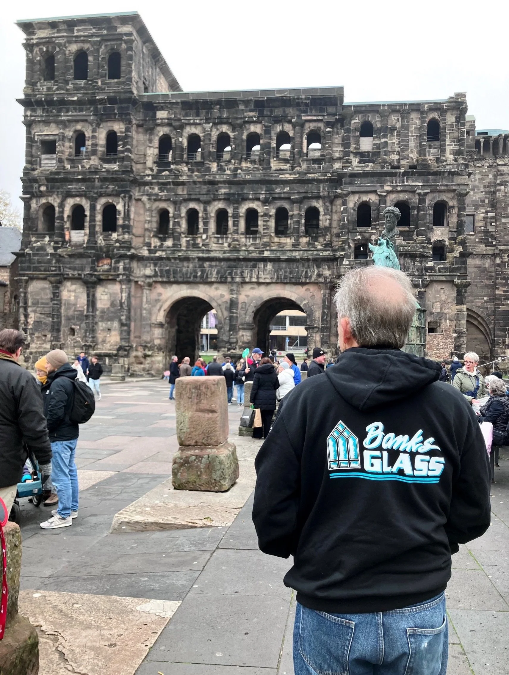 Friends of Banks Glass at the Black Gate to the city of Bamberg Germany! 🙌🏽

🌎 #BanksGlass