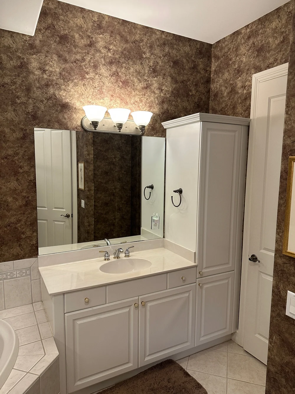 Before: Master Bath Renovation — Grandezza, Estero