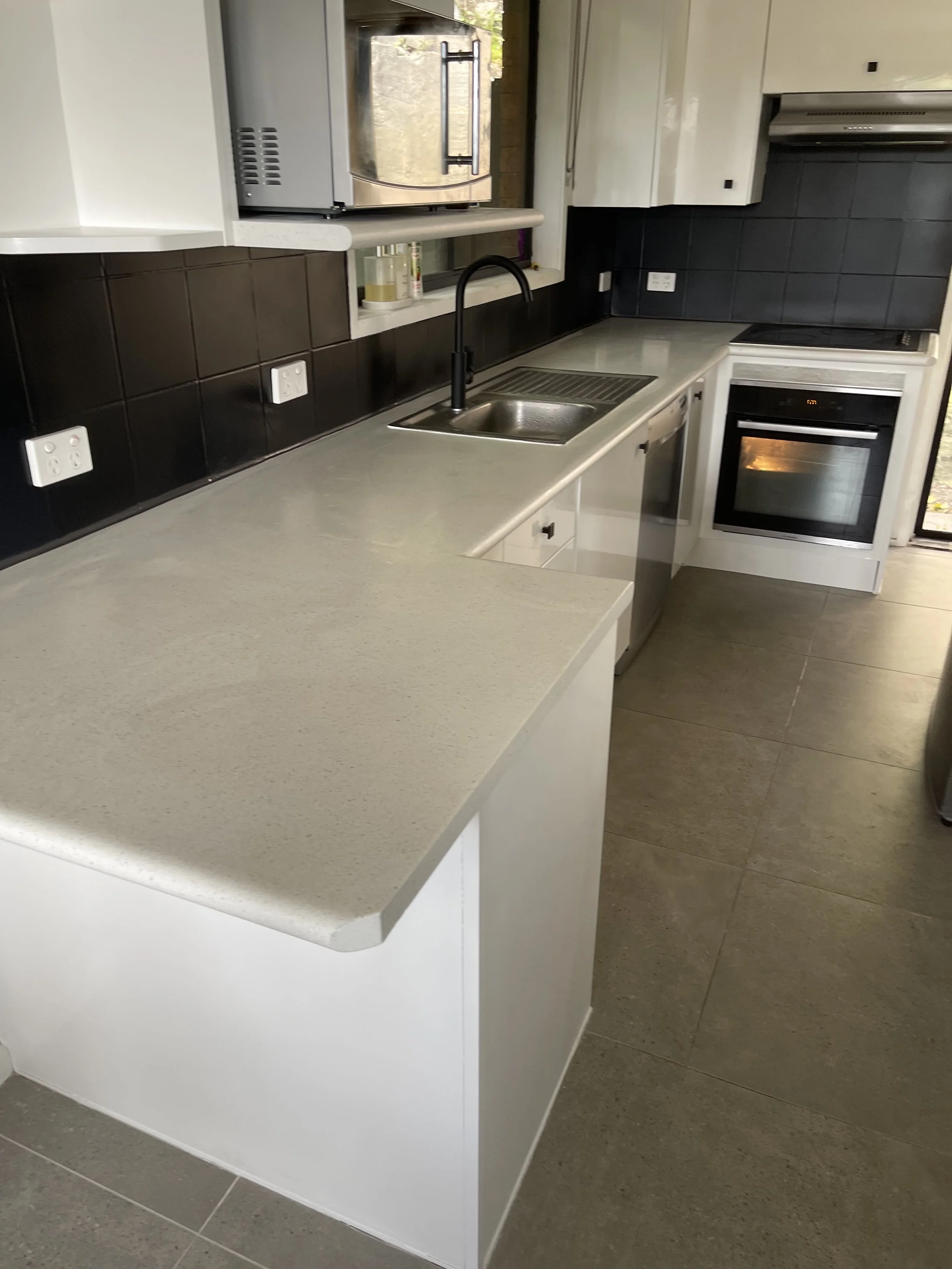 kitchen resurfacing by SDR renovations