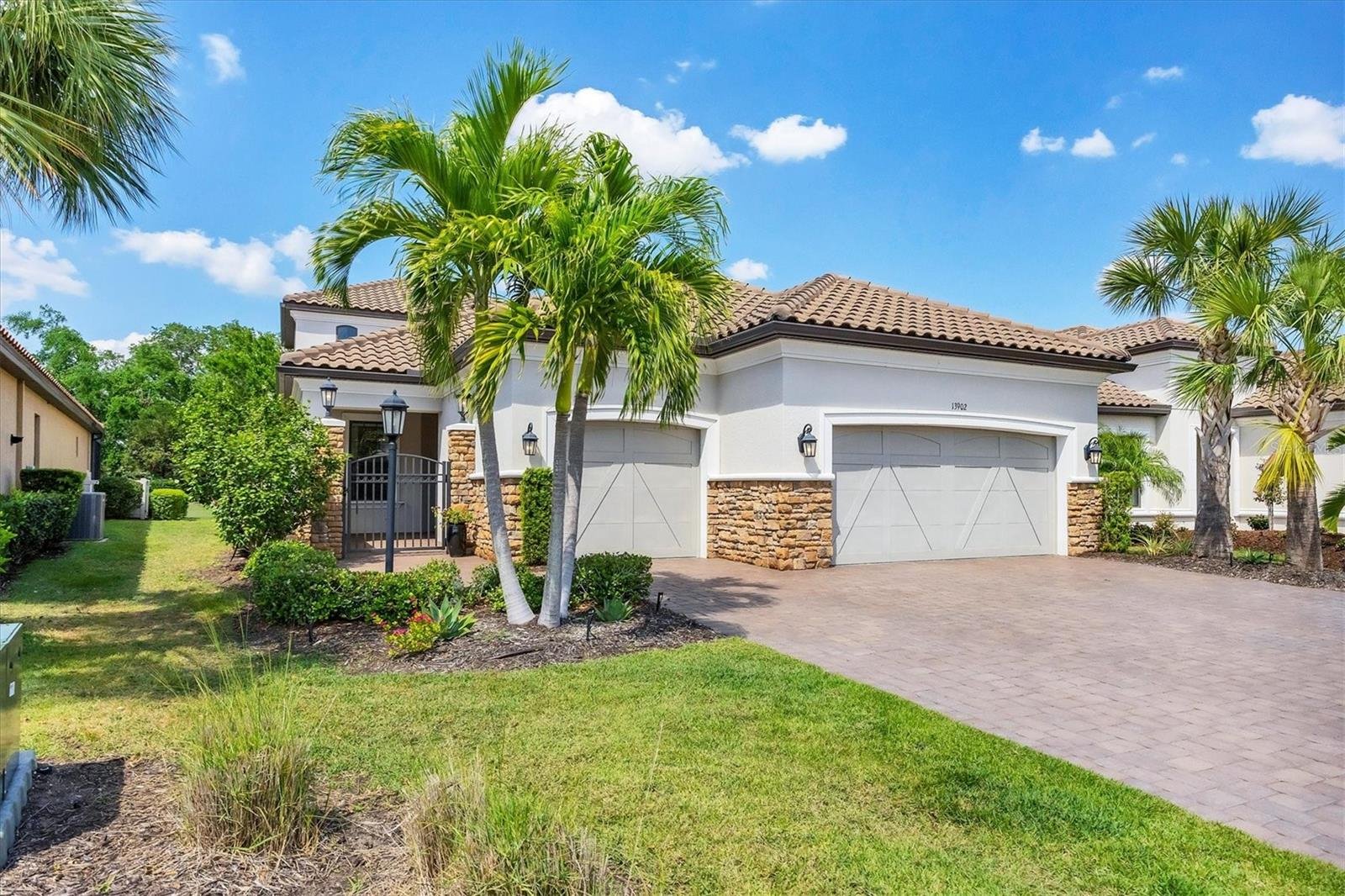 13902 MESSINA LOOP
Price: $1,295,000
SqFt: 2,742
Beds: 4
Baths: 4
OH Date: 07/13/2025
OH Time: 1:00PM-4:00PM