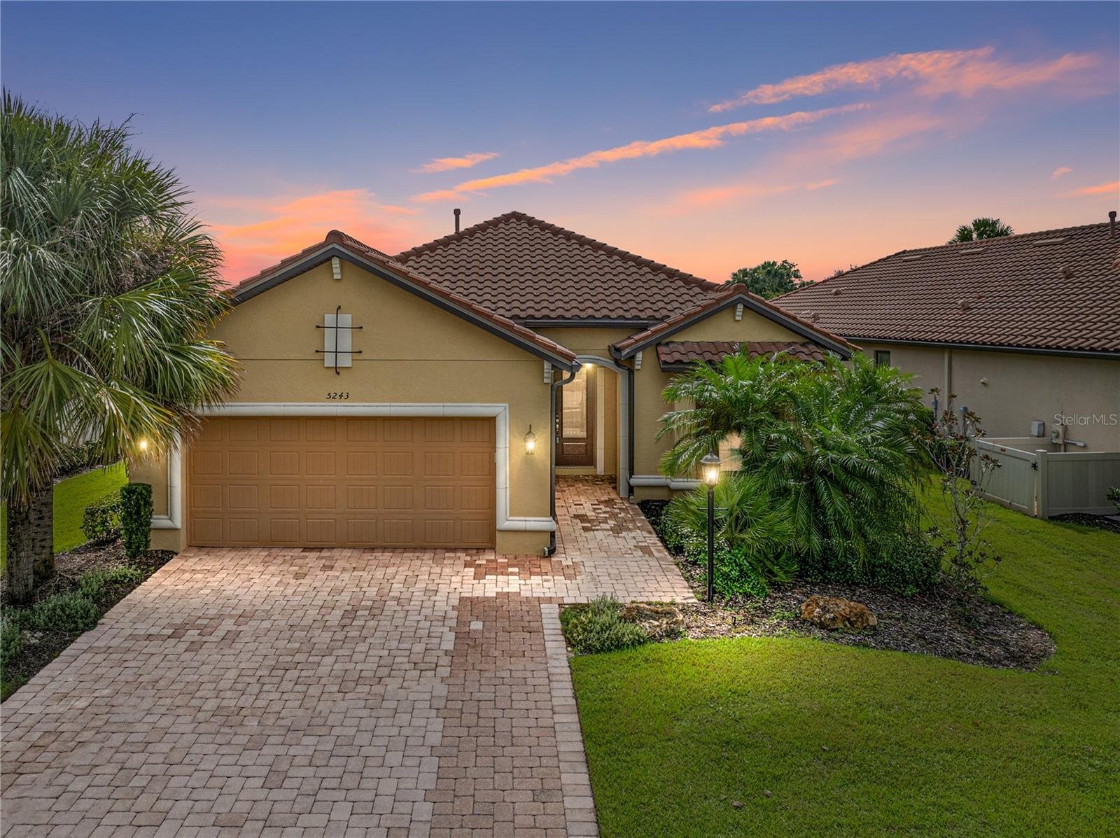 5243 ESPLANADE BLVD
Price: $750,000
SqFt: 2,253
Beds: 3
Baths: 3
OH Date: 07/12/2025
OH Time: 12:00PM-3:00PM