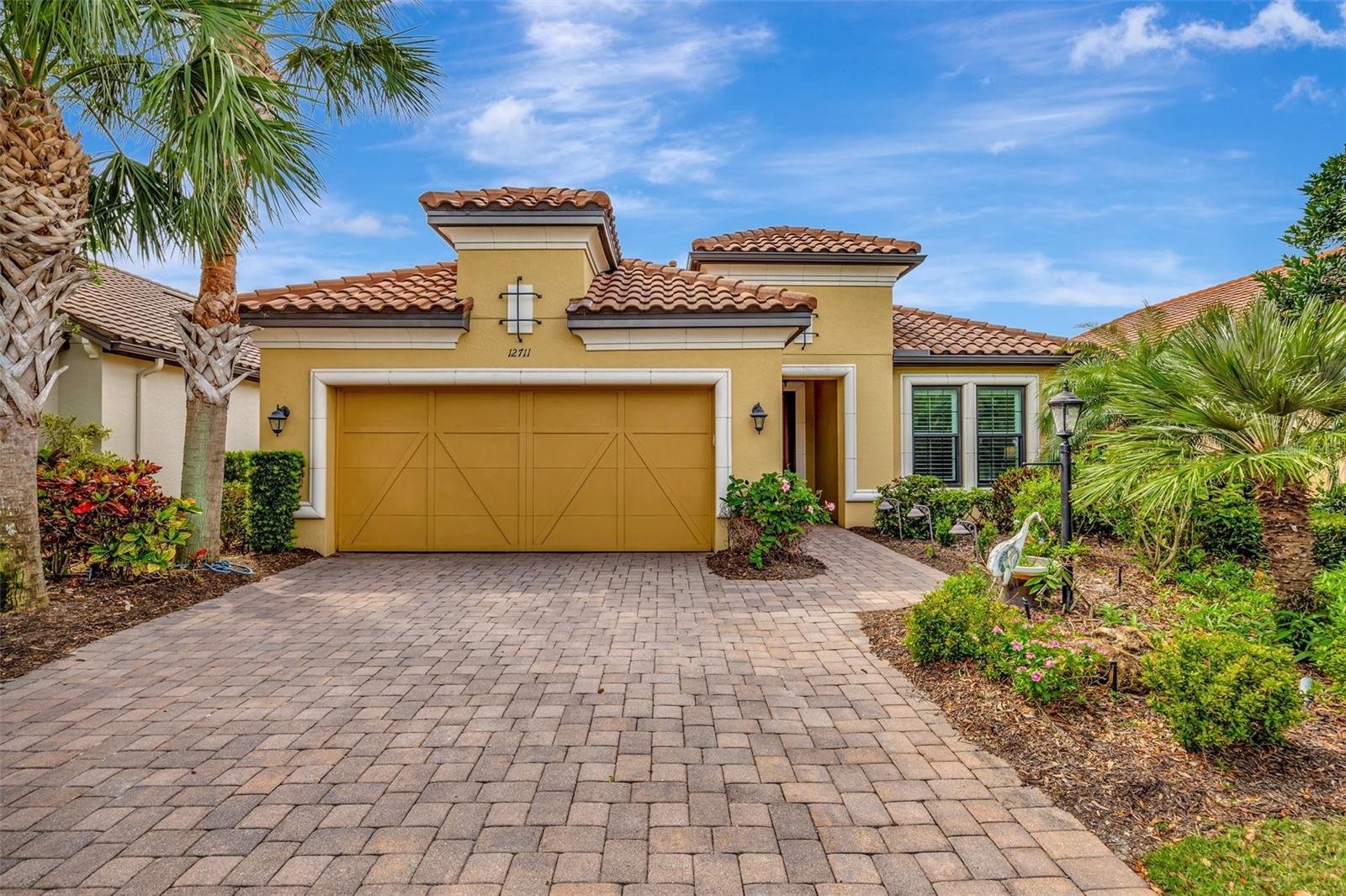 12711 DEL CORSO LOOP
Price: $848,000
SqFt: 2,247
Beds: 3
Baths: 3
OH Date: 07/13/2025
OH Time: 1:00PM-3:00PM