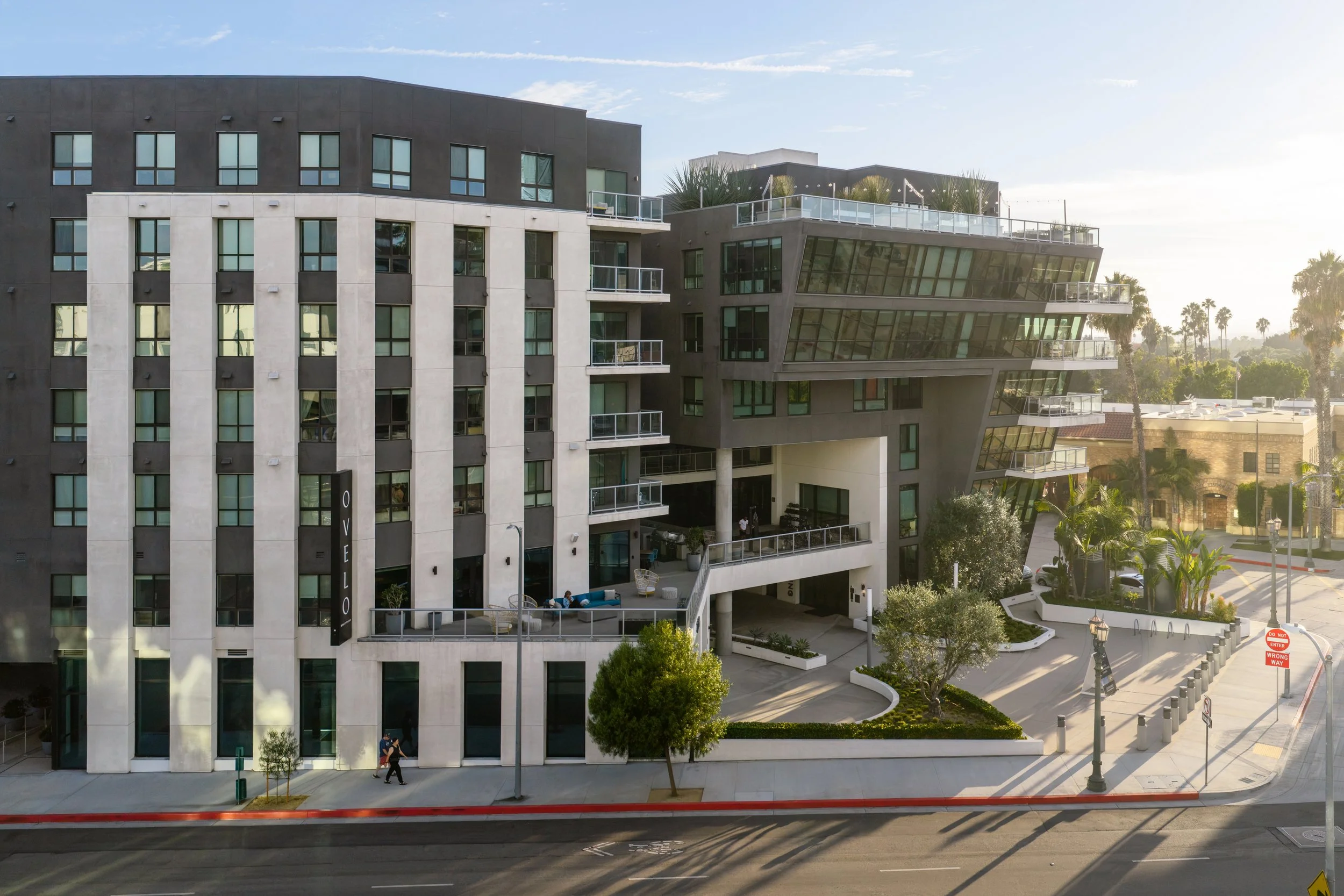 Rise Hollywood-1331 N Cahuenga Blvd-3.jpg