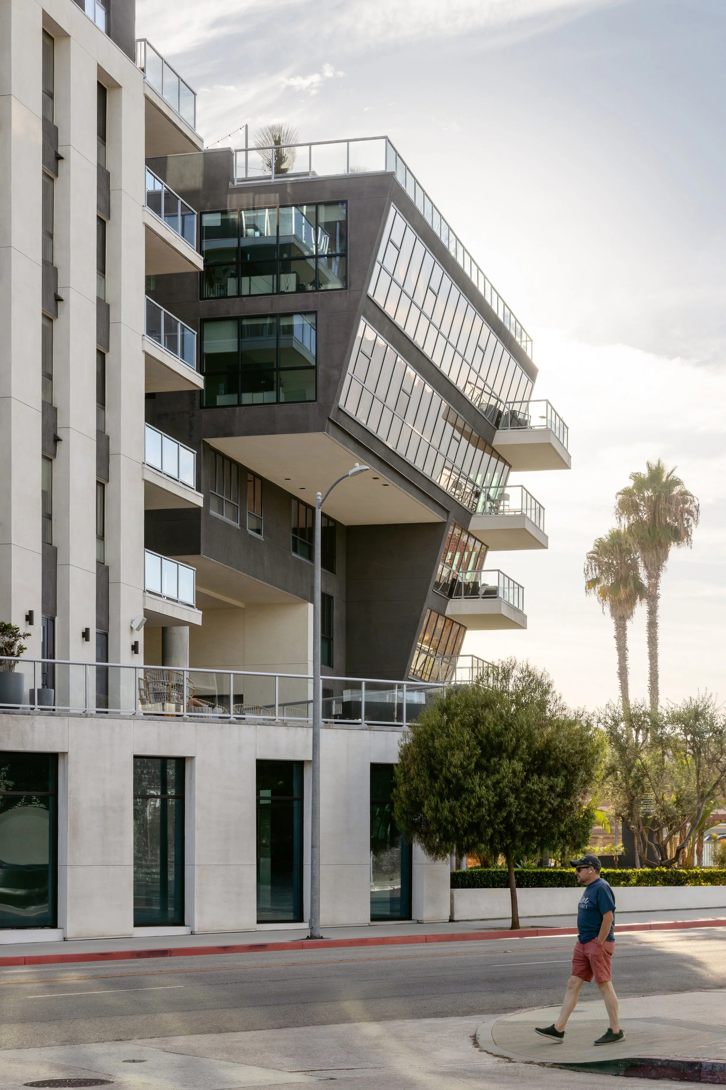Rise Hollywood-1331 N Cahuenga Blvd-4.jpg