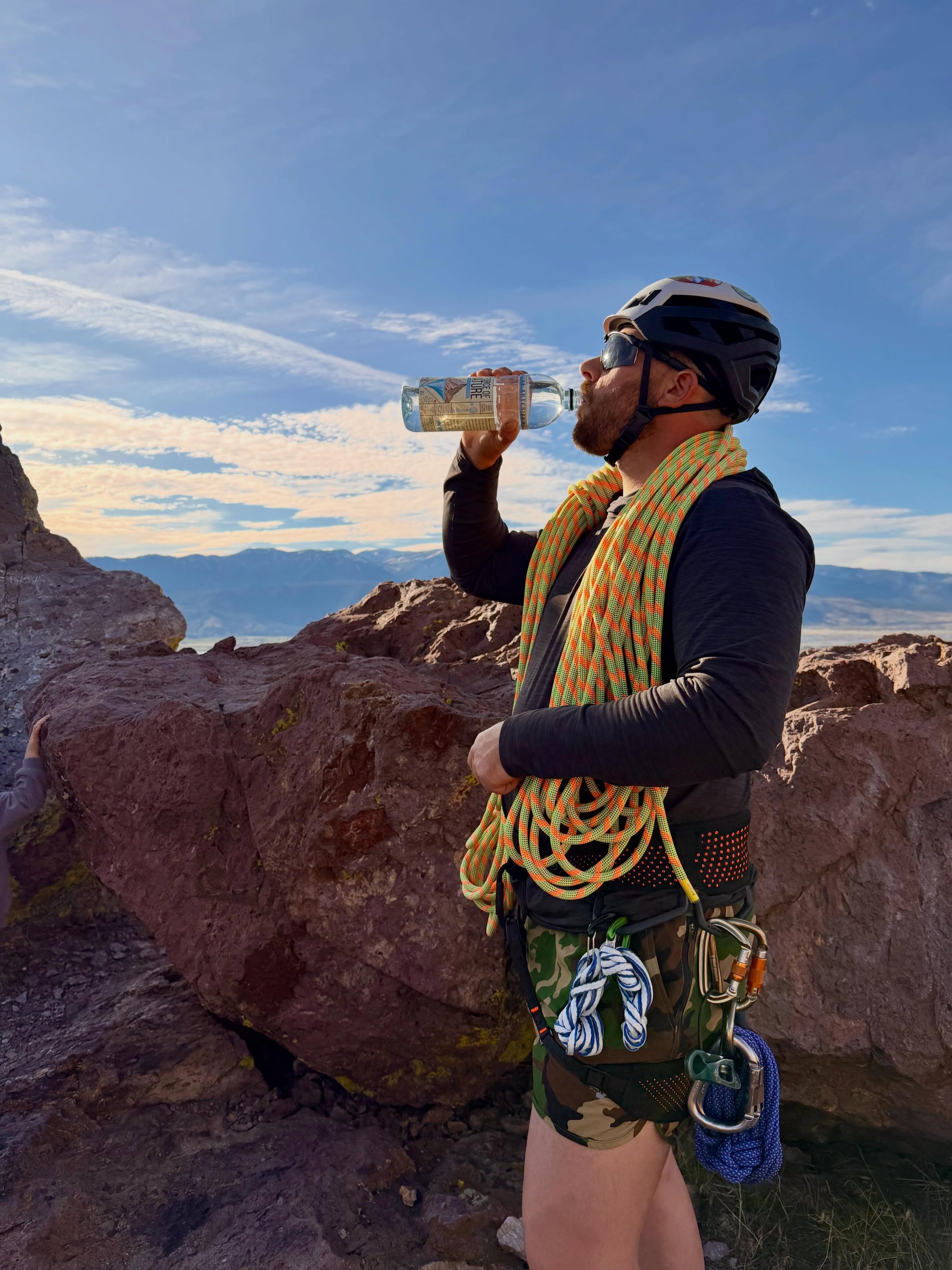 The only thing more refreshing than the summit is what&rsquo;s in your bottle.

📸 @peppi_ina

#AForceOfNature #FindYourAdventure #NaturallyAlkaline