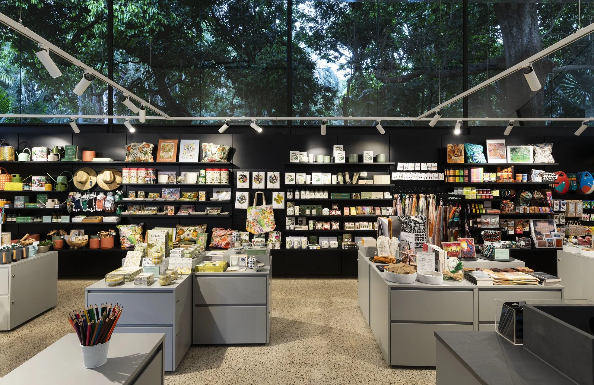 8_BotGardensShop_180626.jpg