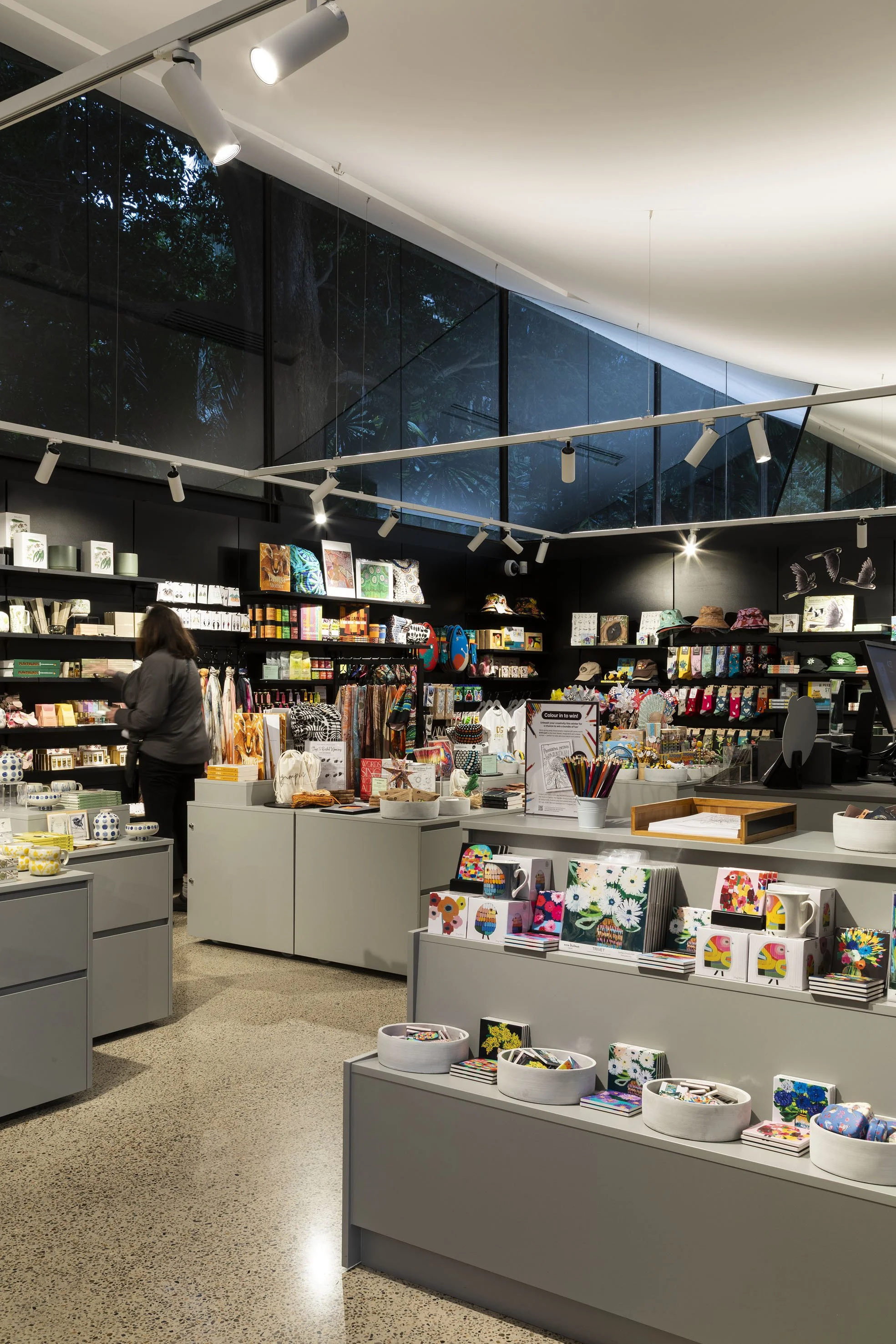 6_BotGardensShop_180626.jpg