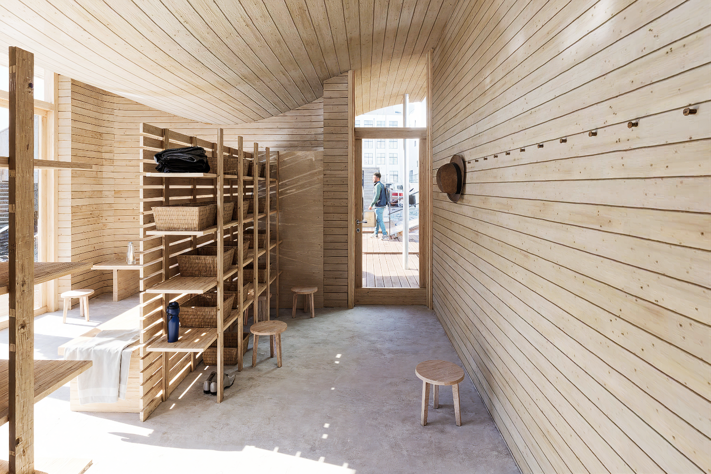 GARDEROBE ROMMET.png