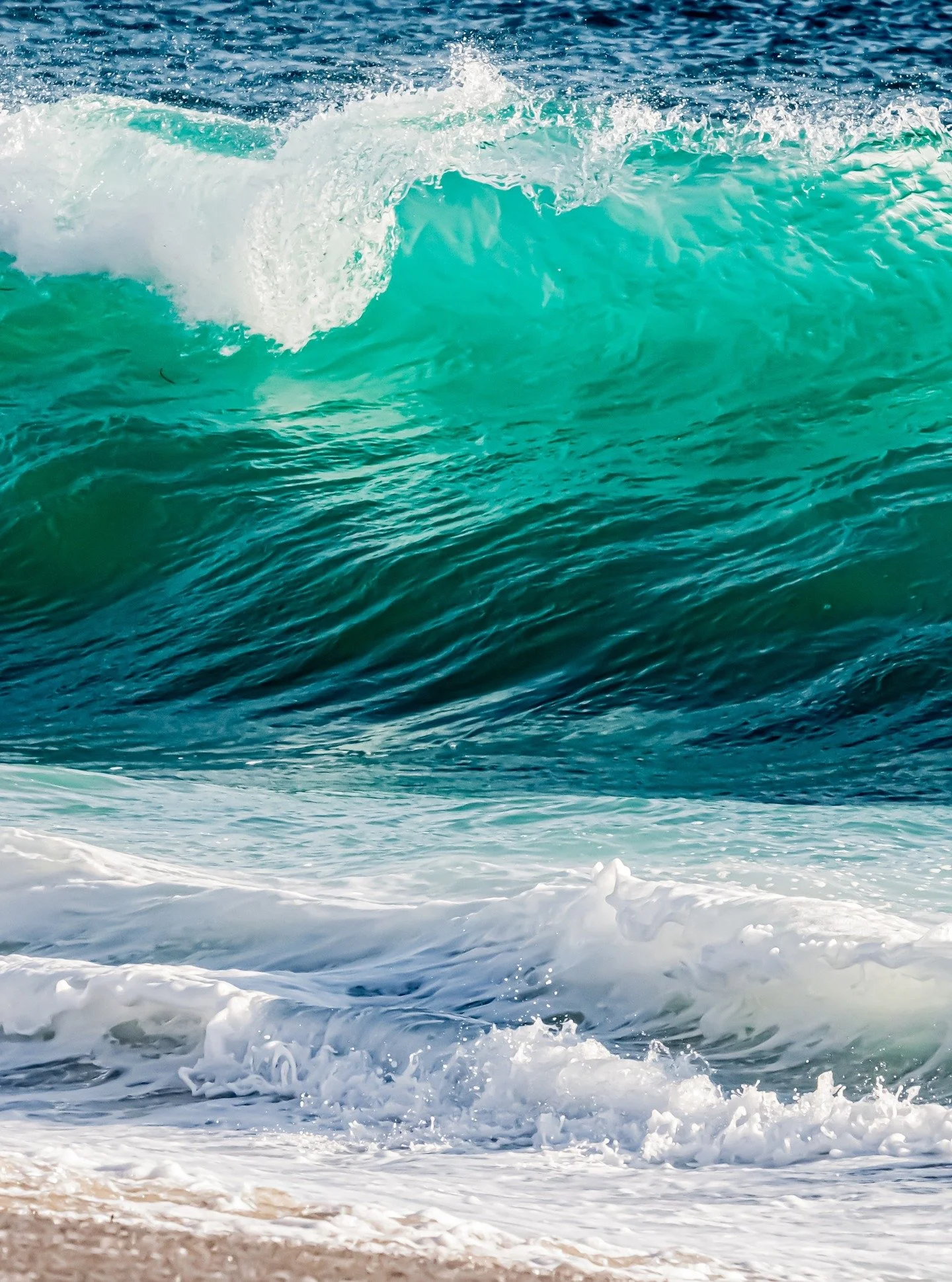 This photograph captures the strength and clarity of a wave just before it crests, a moment suspended in time. It speaks to renewal, vitality, and the unstoppable flow of life. A stunning piece to bring the spirit of the sea and the reminder of perso