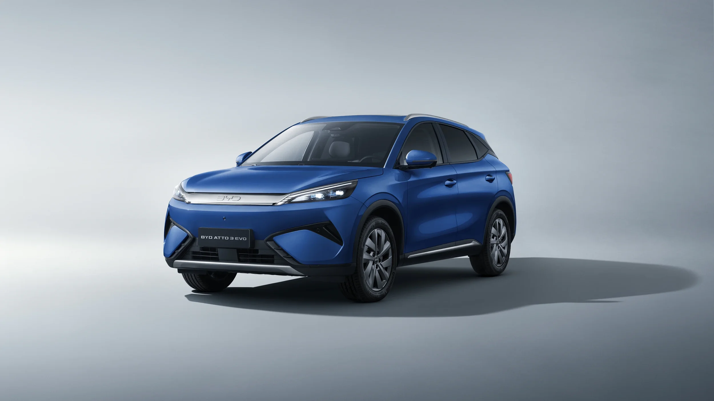 Elektryczny SUV BYD ATTO 3 EVO  kolor iris blue.