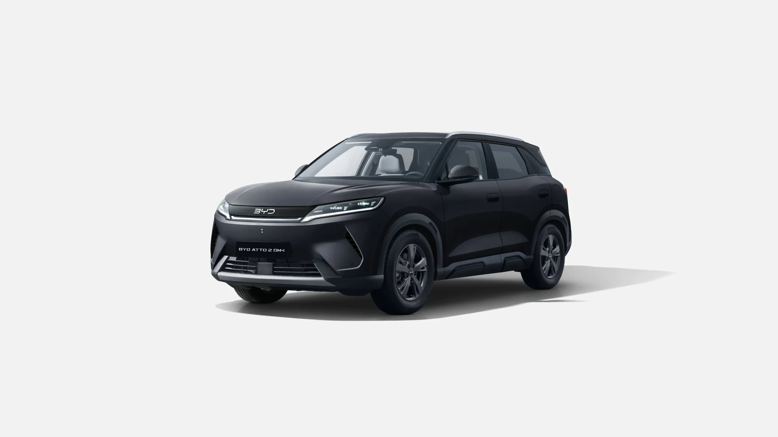 Kompaktowy hybrydowy SUV, BYD ATTO 2 DM-i kolor obsidian black.