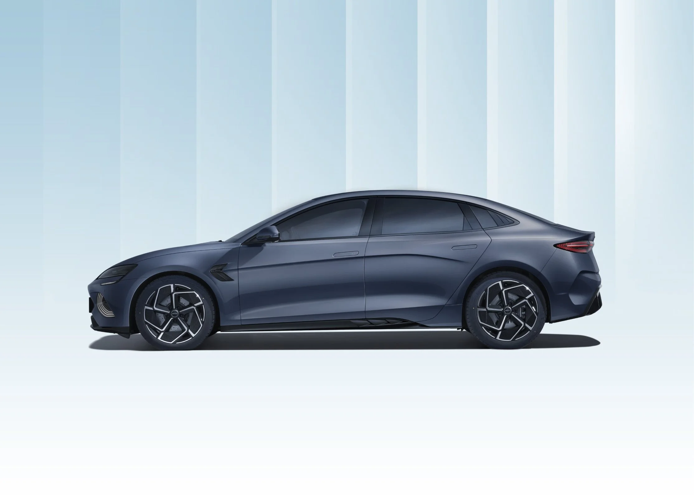 BYD-SEAL-atlantis-grey-byd-garcarek.jpg