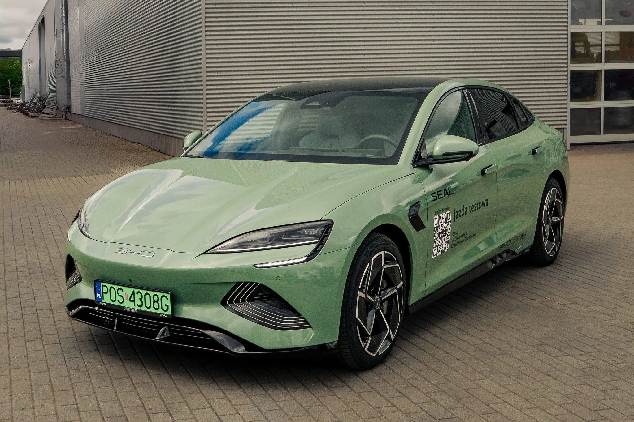ile wynoszą koszty użytkowania samochodu elektrycznego