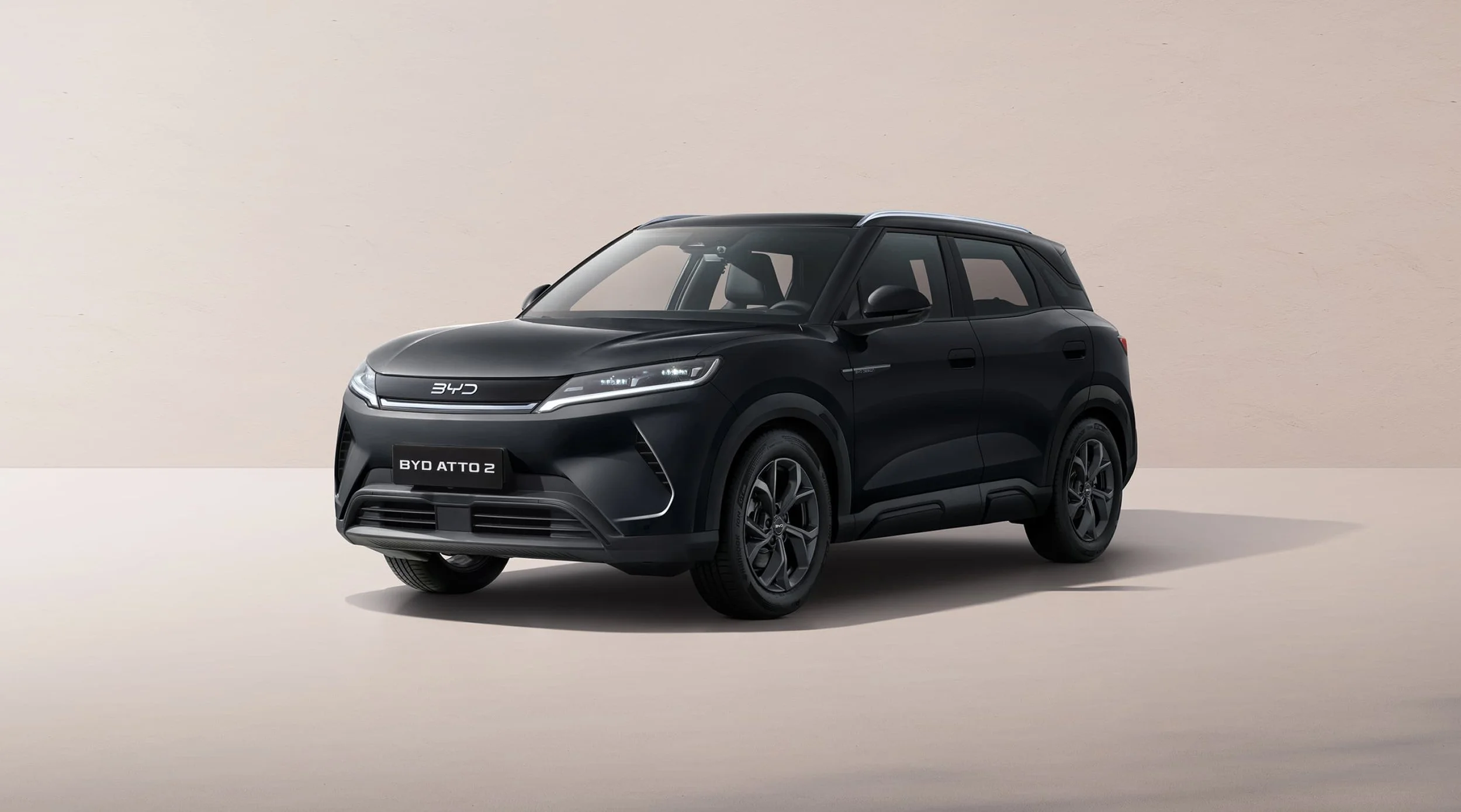 Kompaktowy elektryczny SUV, BYD ATTO 2 kolor Cosmos black.