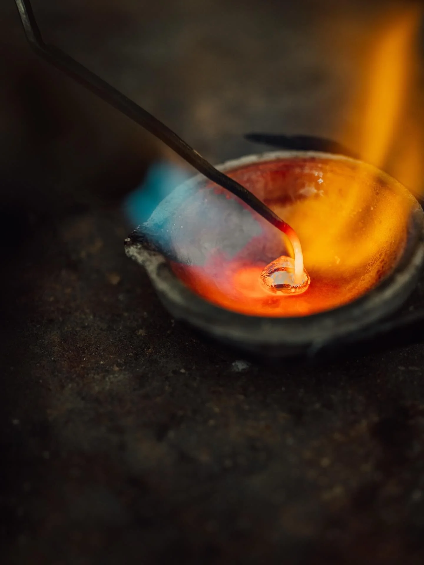 FOCUS SUR L&rsquo;ATELIER

Le savoir-faire en joaillerie est unique. Il permet de r&eacute;aliser des cr&eacute;ations complexes - parfois &agrave; la limite du possible avec pour seule obsession : mettre vos pierres en valeur et vous garantir un bij