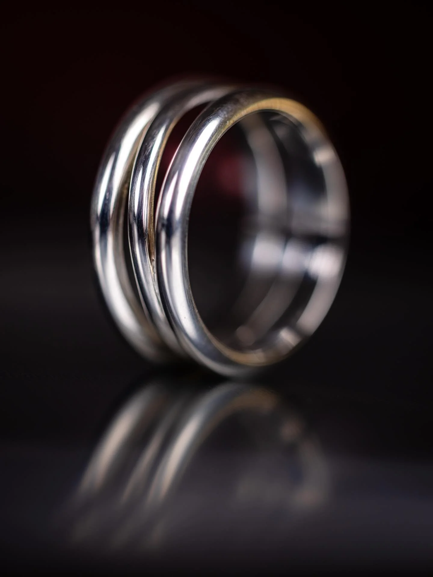 - Transformation &amp; histoire - 

Cette bague est le r&eacute;sultat d&rsquo;une d&eacute;marche familiale. 

Sophie et sa fille In&egrave;s ont fait appel &agrave; moi afin de cr&eacute;er une pi&egrave;ce unique &agrave; partir des bijoux en arge