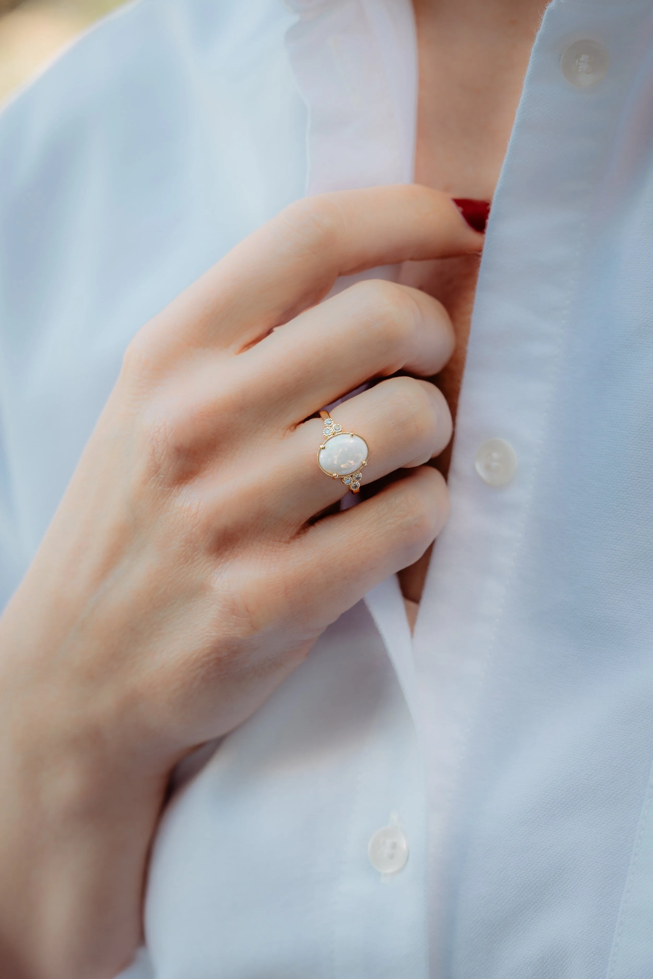 Bague opale or jaune diamants — Claire d'Anne