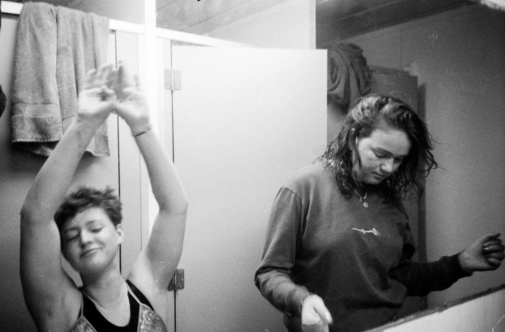 noah feeling himself - liv van der ham.jpg