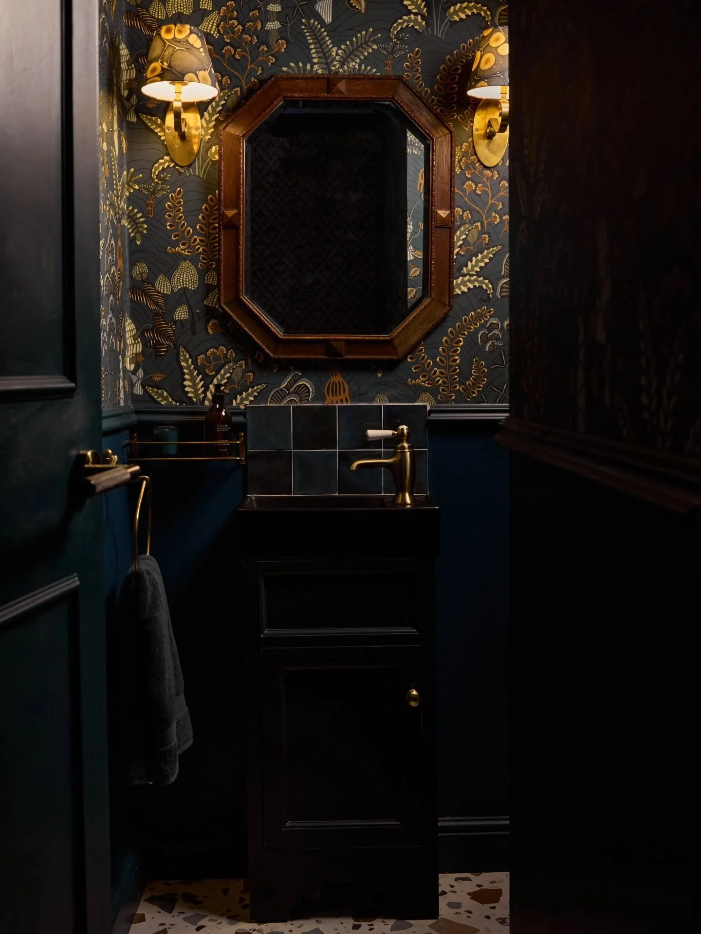 Before &amp; After: The Jewel Box Powder Room

We completely transformed this tiny space to create a bold and charming cloakroom. Due to the room&rsquo;s compact size, the plumbing layout remained unchanged, but we improved the WC position by slightl