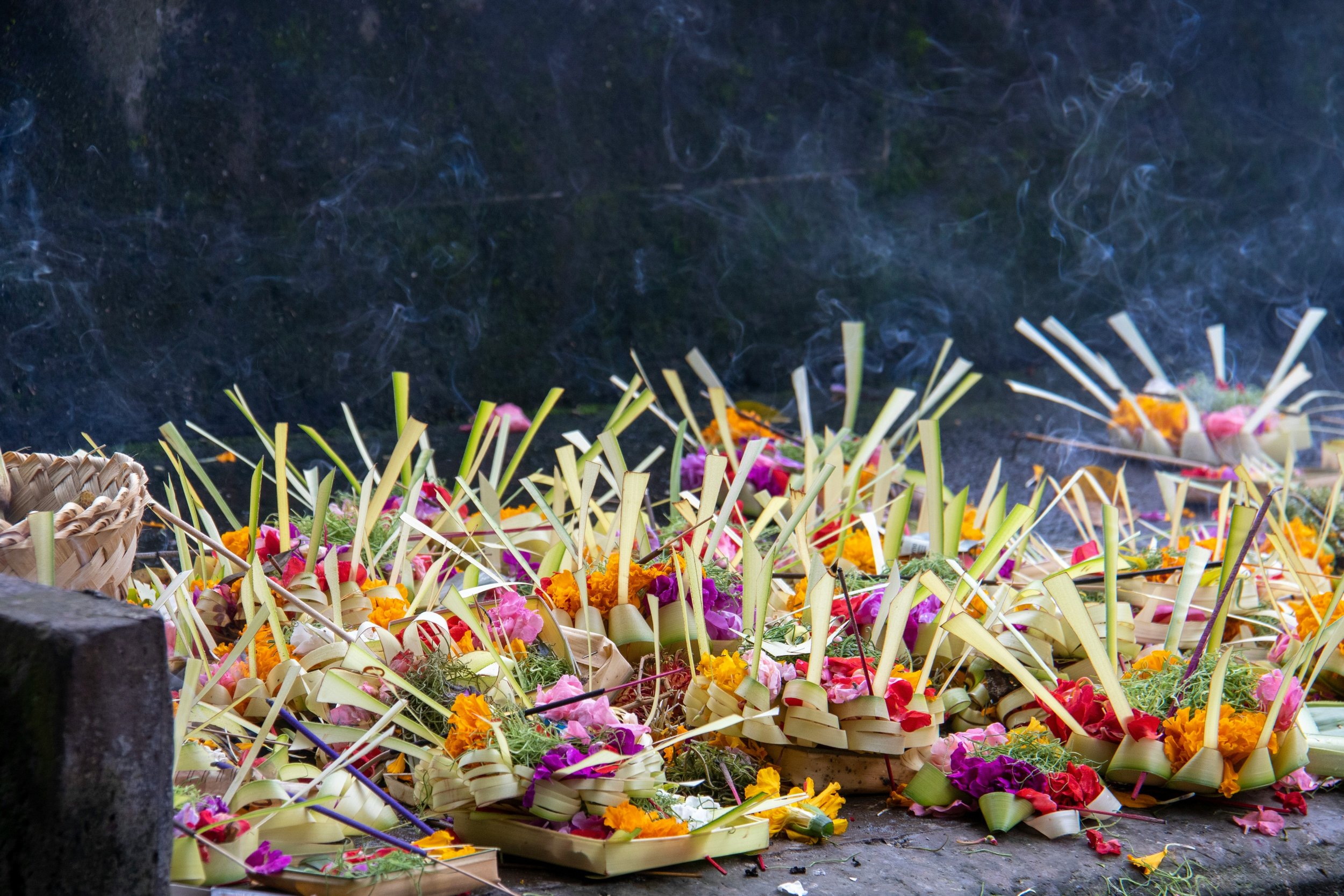 bali-canang-sari-spiritual-offering-vivenza.png