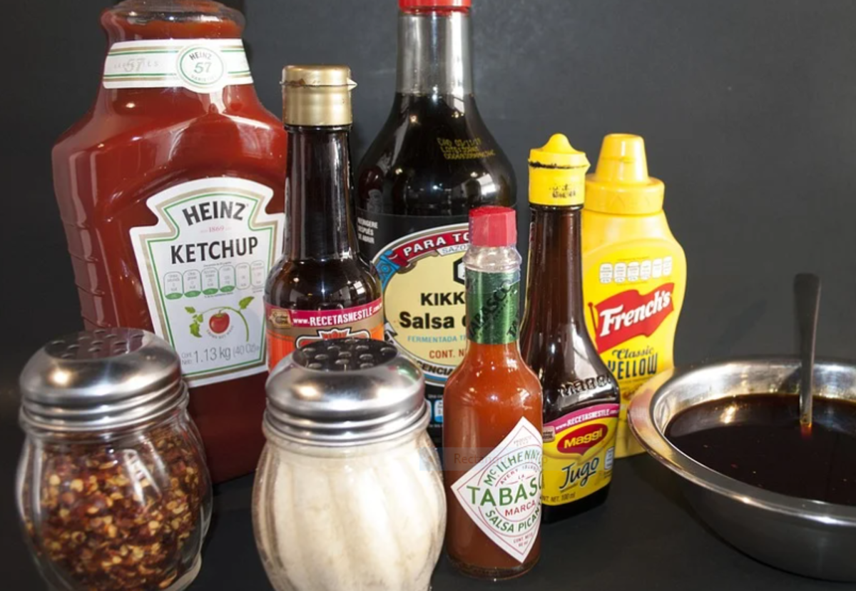 condiments-herbs-spices-and-seasonings-what-are-the-differences.png