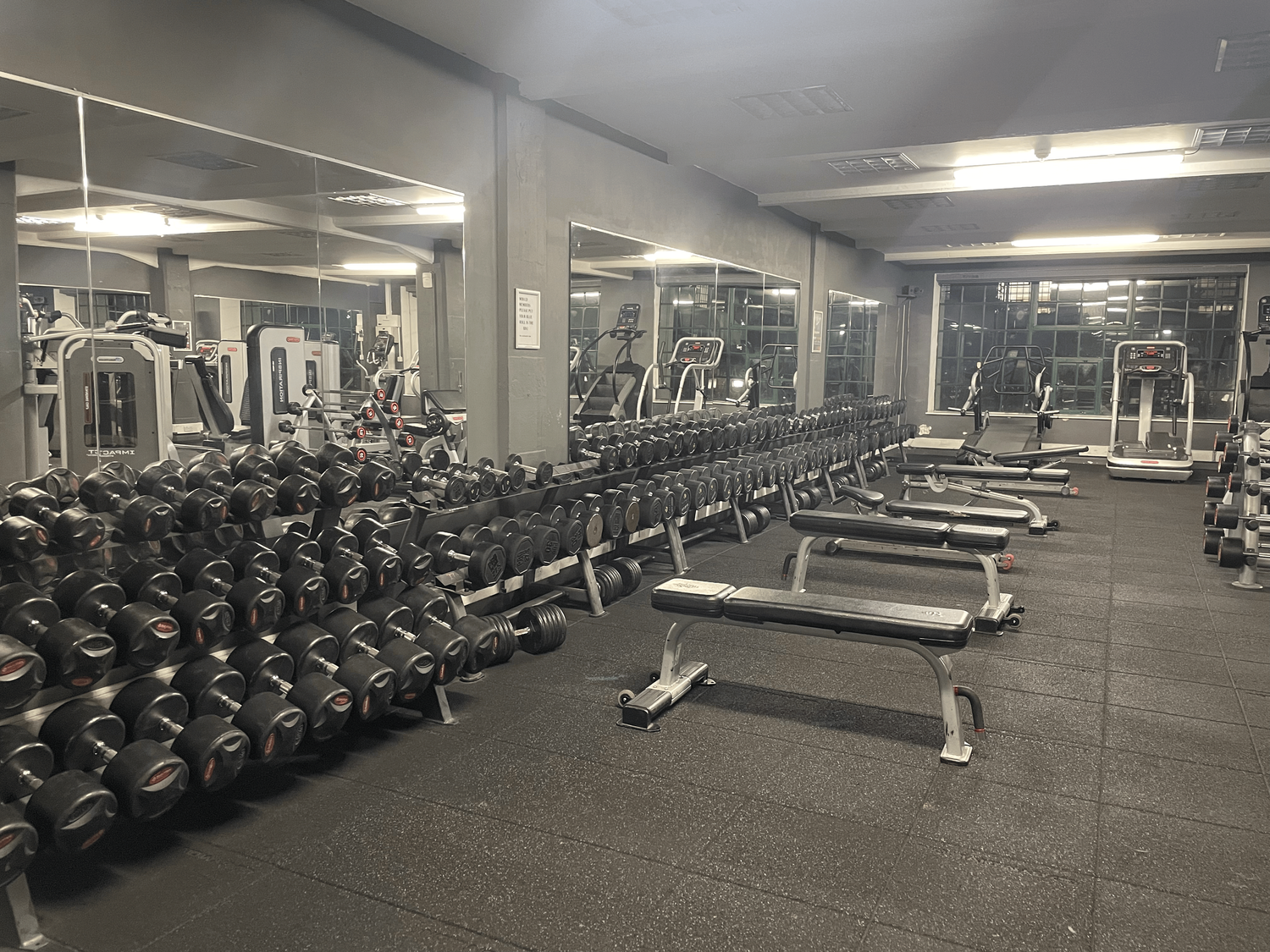 Dumbbell racks with dumbbells up to 65kg