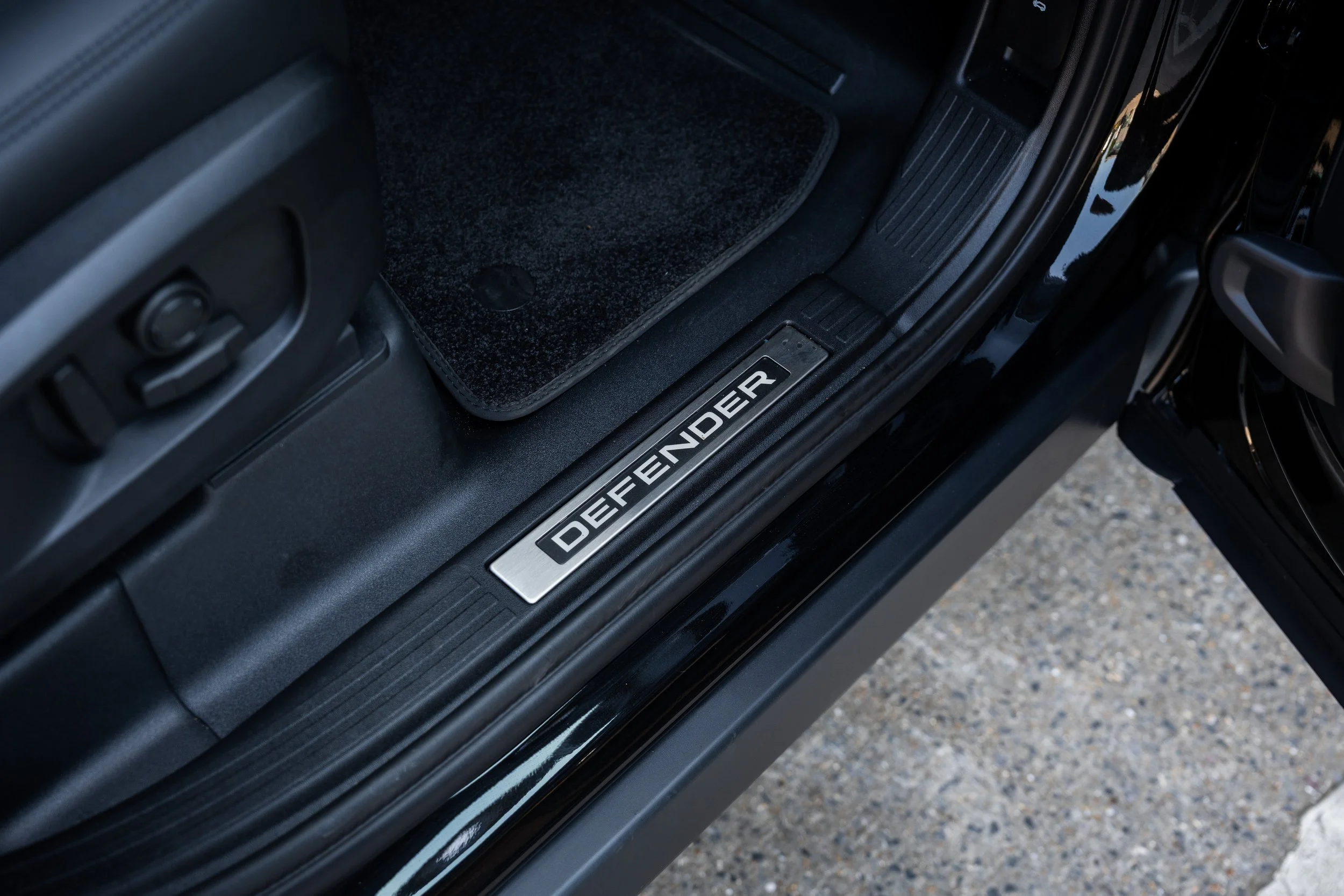 SCR_Defender_RE25HPJ_14.jpg