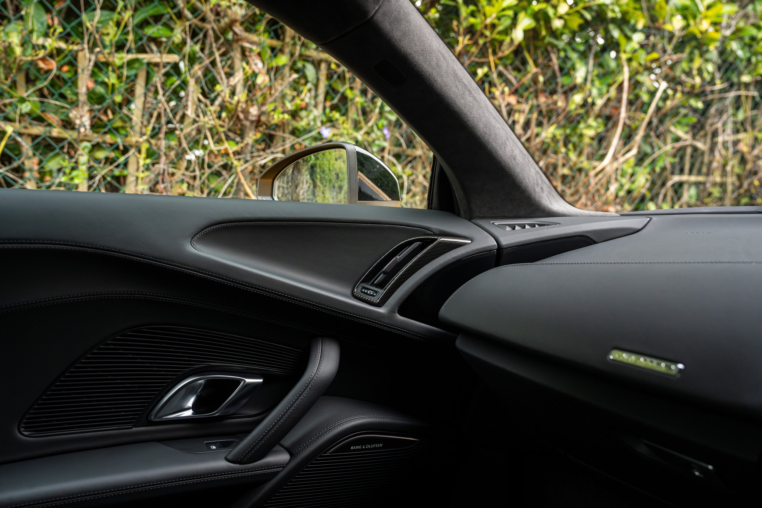 250321_FCH_R8_Stock_Interior_09.jpg