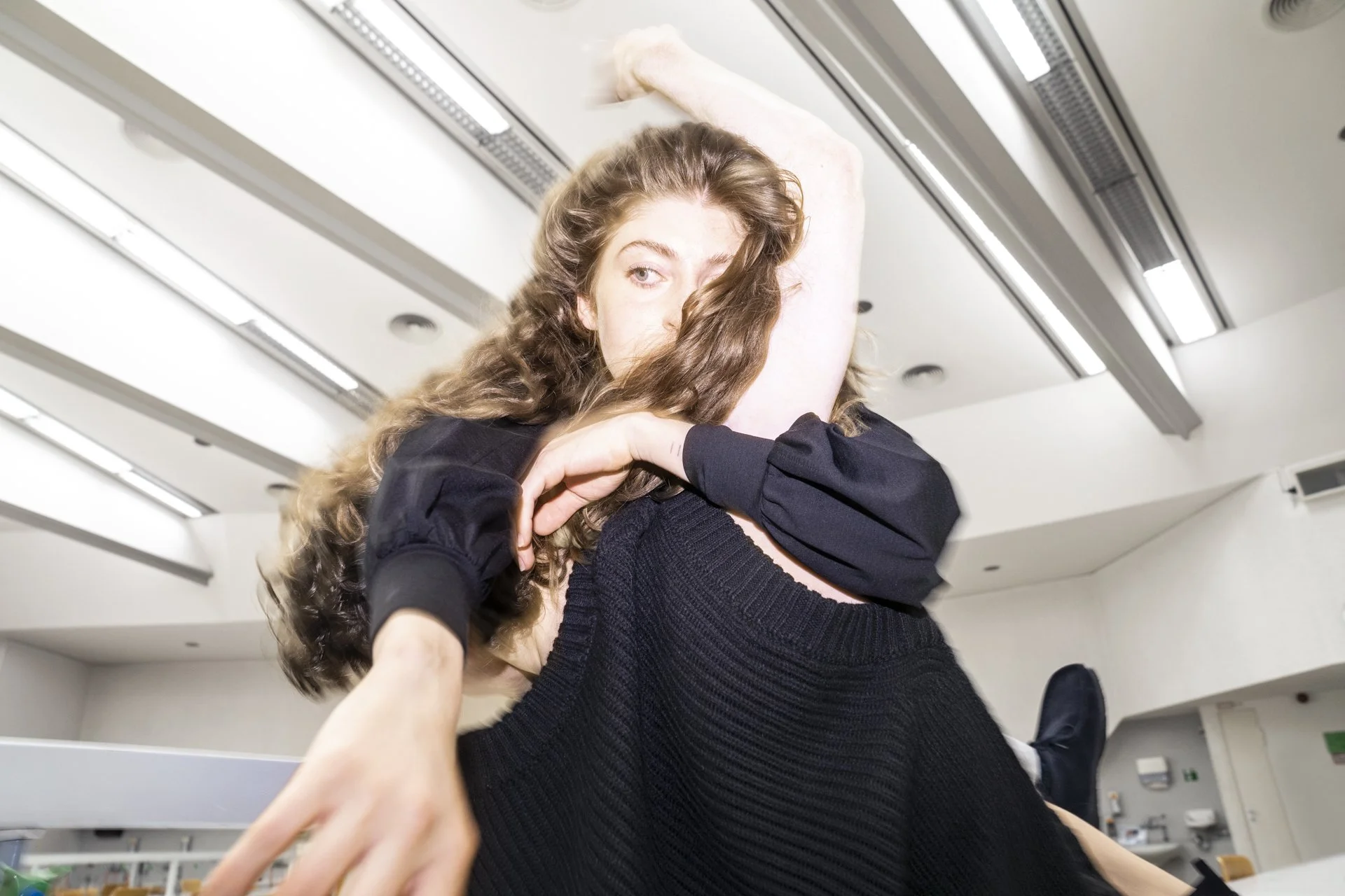 DANCE_10_DRYKORN_CAMPAIGN_FW22_5746_S.jpg