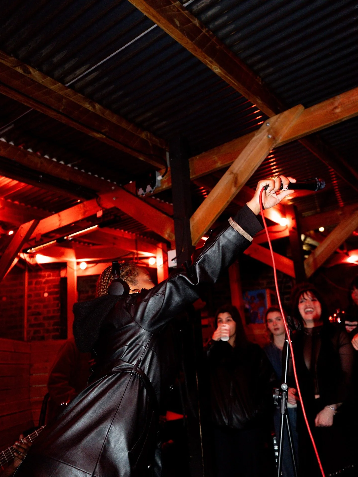 🅾🆁🅸🅸 🆂🅾🆄🆃🅷 𝙀𝙉𝙀𝙍𝙂𝙔 
captured by @katierileyphotos 

house band in deep flow >>> 𝘤𝘳𝘦𝘢𝘵𝘪𝘯𝘨 𝘧𝘶𝘭𝘭𝘺 𝘪𝘮𝘱𝘳𝘰𝘷𝘪𝘴𝘦𝘥 𝘳𝘪𝘥𝘥𝘪𝘮𝘴 𝘧𝘰𝘳 𝘺𝘰𝘶 𝘦𝘢𝘤𝘩 𝘢𝘯𝘥 𝘦𝘷𝘦𝘳𝘺 𝘸𝘦𝘦𝘬 𝘵𝘰 𝘦𝘷𝘰𝘬𝘦 𝘵𝘩𝘦 𝘤𝘳𝘦𝘢𝘵